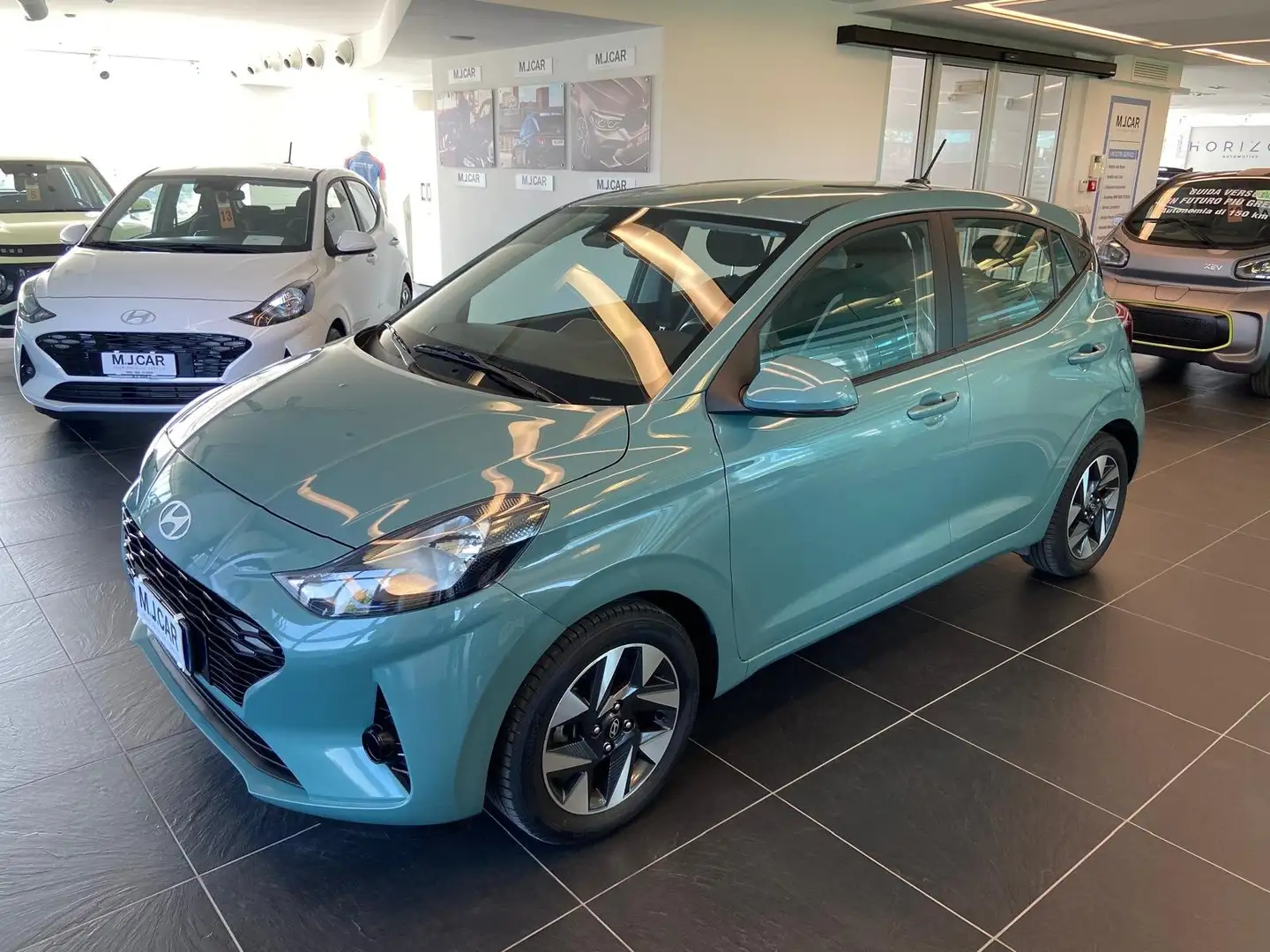 Hyundai i10 1.0 mpi Connectline 67cv auto Verde - 1