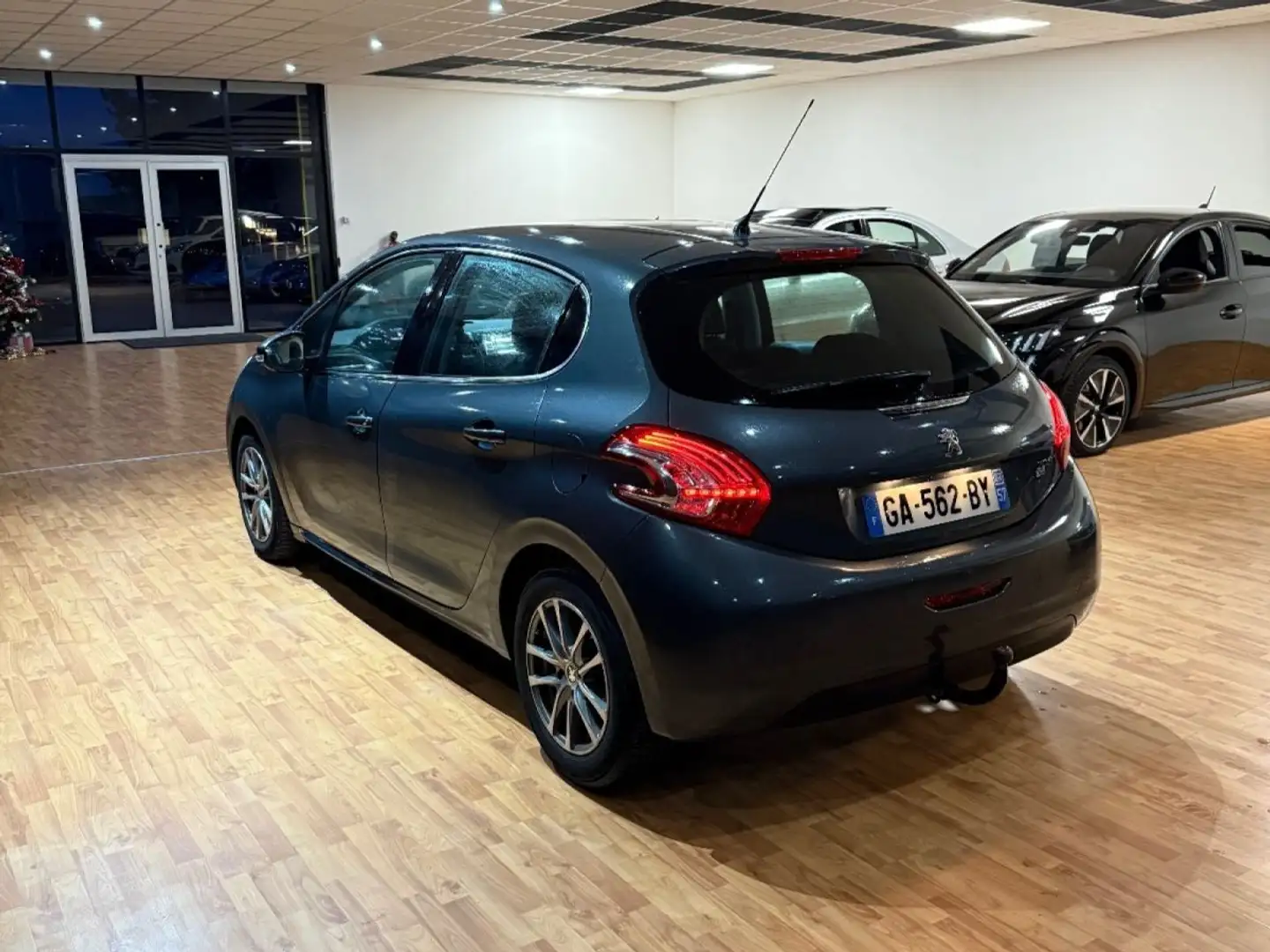 Peugeot 208 BUSINESS 1.6 e-HDi 92ch FAP BVM5 Business Pack Gris - 2