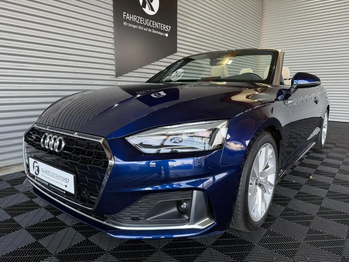 Audi A5 45 TFSI QUATTRO Cabrio CARPLAY/RÜCKFAHRKAMERA Bleu - 2