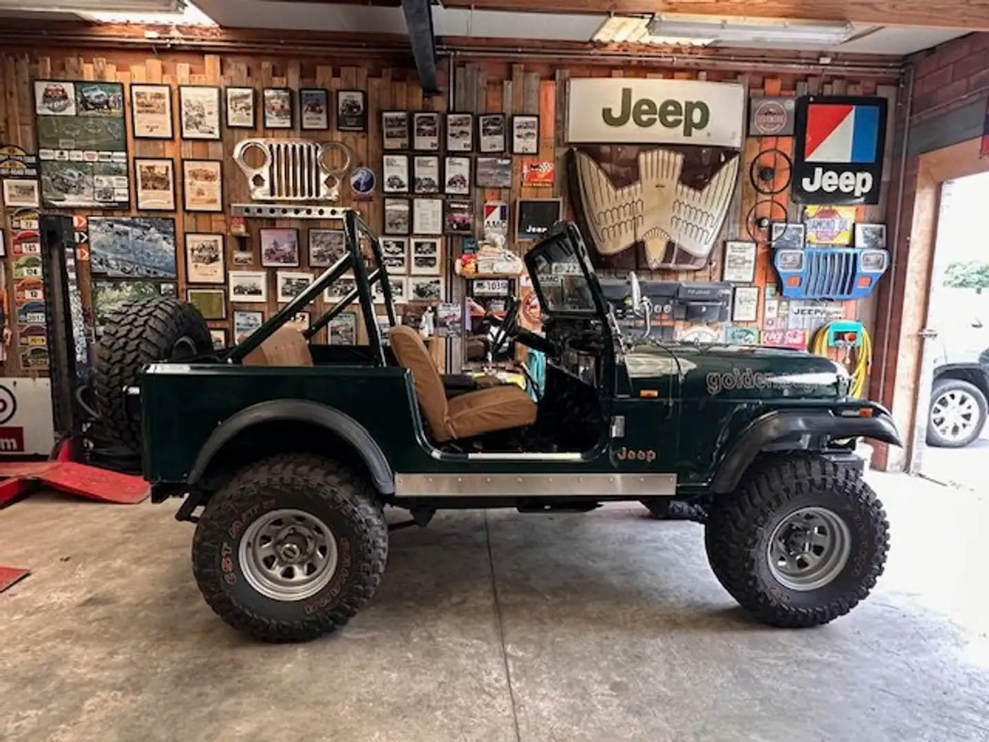 Jeep CJ-7 golden eagle Verde - 1