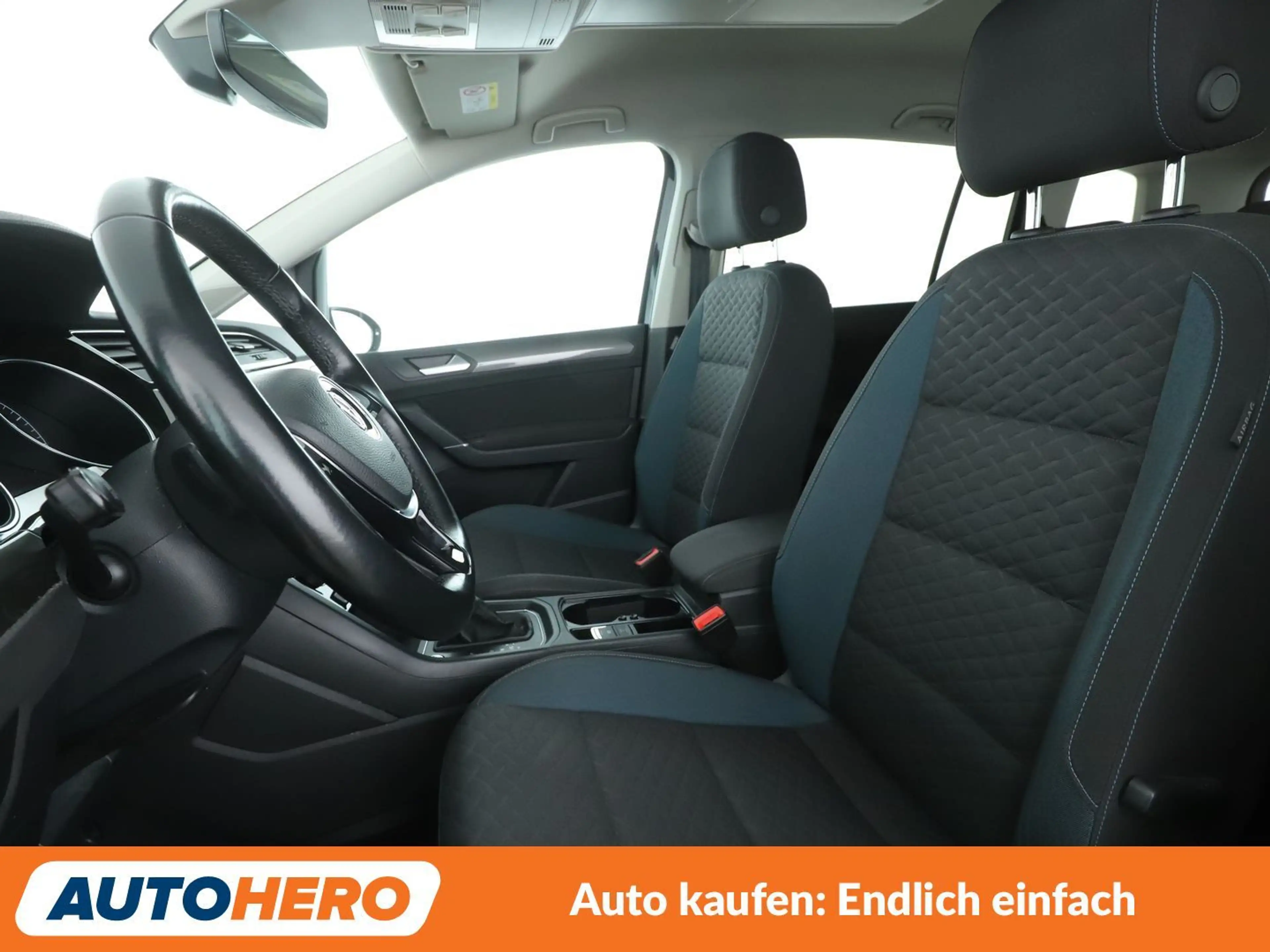 Volkswagen Touran 1.5 TSI ACT IQ.DRIVE Aut.*NAVI*CAM*ACC* — photo 10