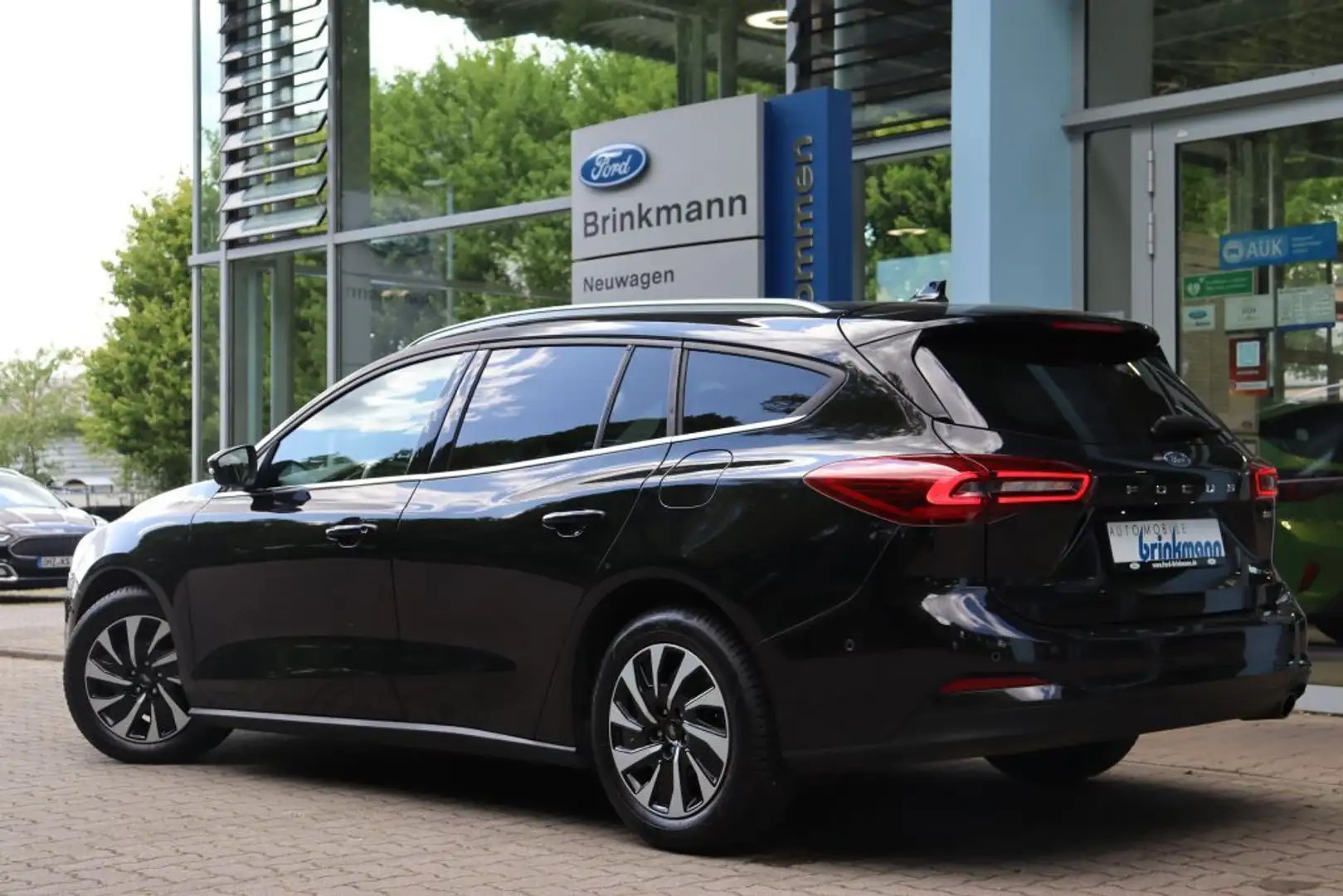 Ford Focus Turnier 1.0 EcoBoost Titanium Schwarz - 2