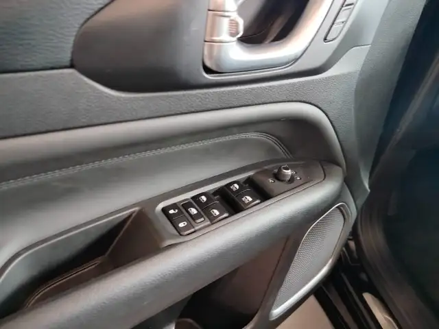 Jeep Compass view 5