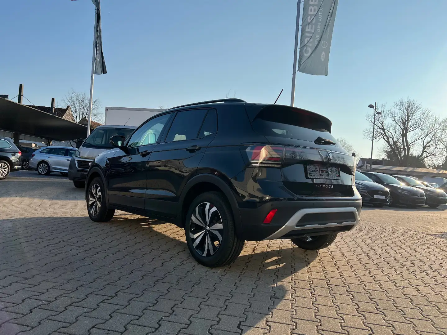 Volkswagen T-Cross 1.0 TSI DSG Life *LED IQ-Drive Kamera* Schwarz - 2