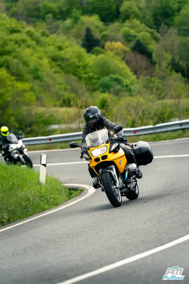 BMW R 1100 S catalizzata - certificata FMI storica Žlutá - 2