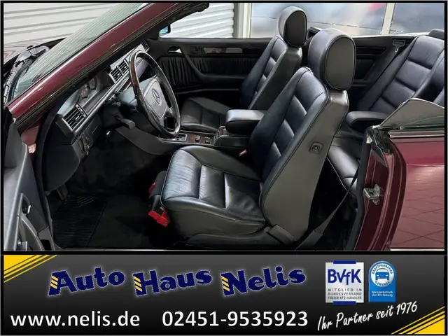 Mercedes-Benz 220 view 8