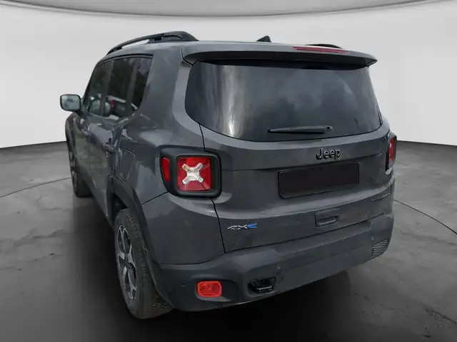 Jeep Renegade view 3