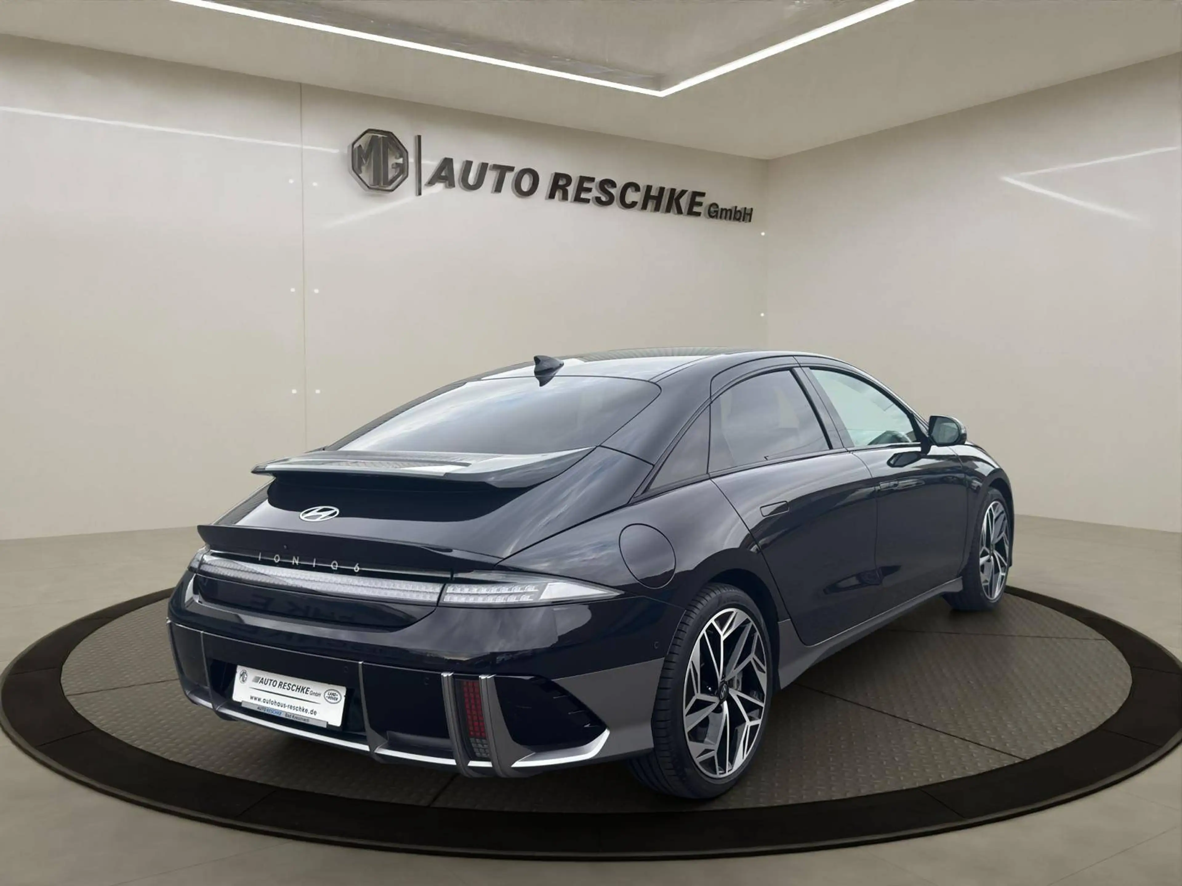 Hyundai IONIQ 6 Uniq Elektro 4WD! Sofort Verfügbar! Neuzustand! Wenig Kilometer! — photo 5