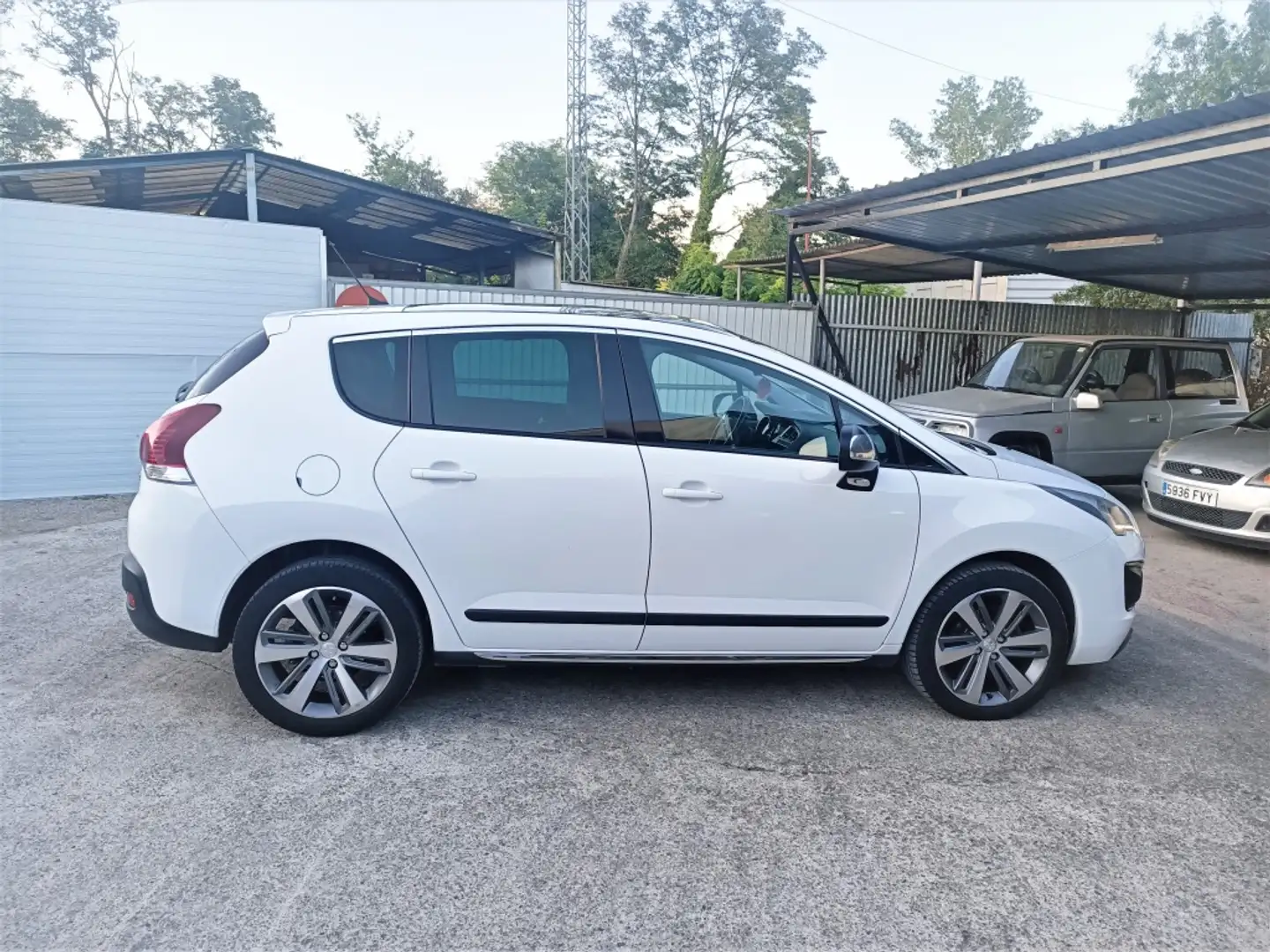 Peugeot 3008 1.2 PureTech S&S Allure 130 Blanco - 2