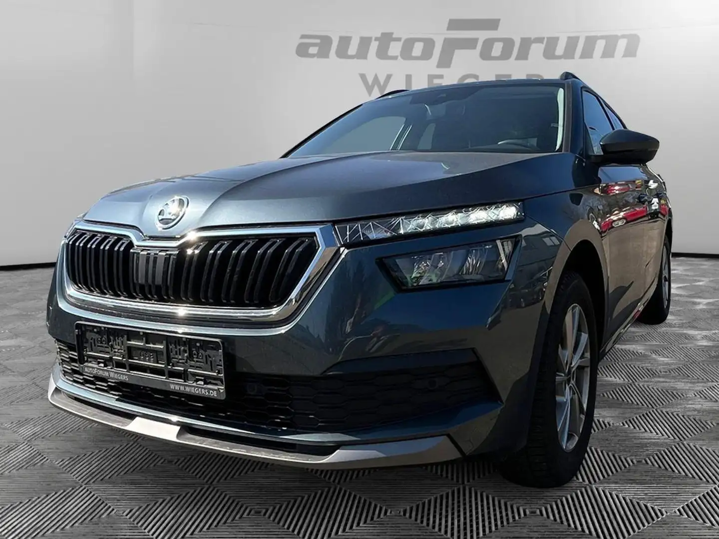Skoda Kamiq 1,0 TSI DRIVE125 DSG+Kamera+PDC Gris - 2