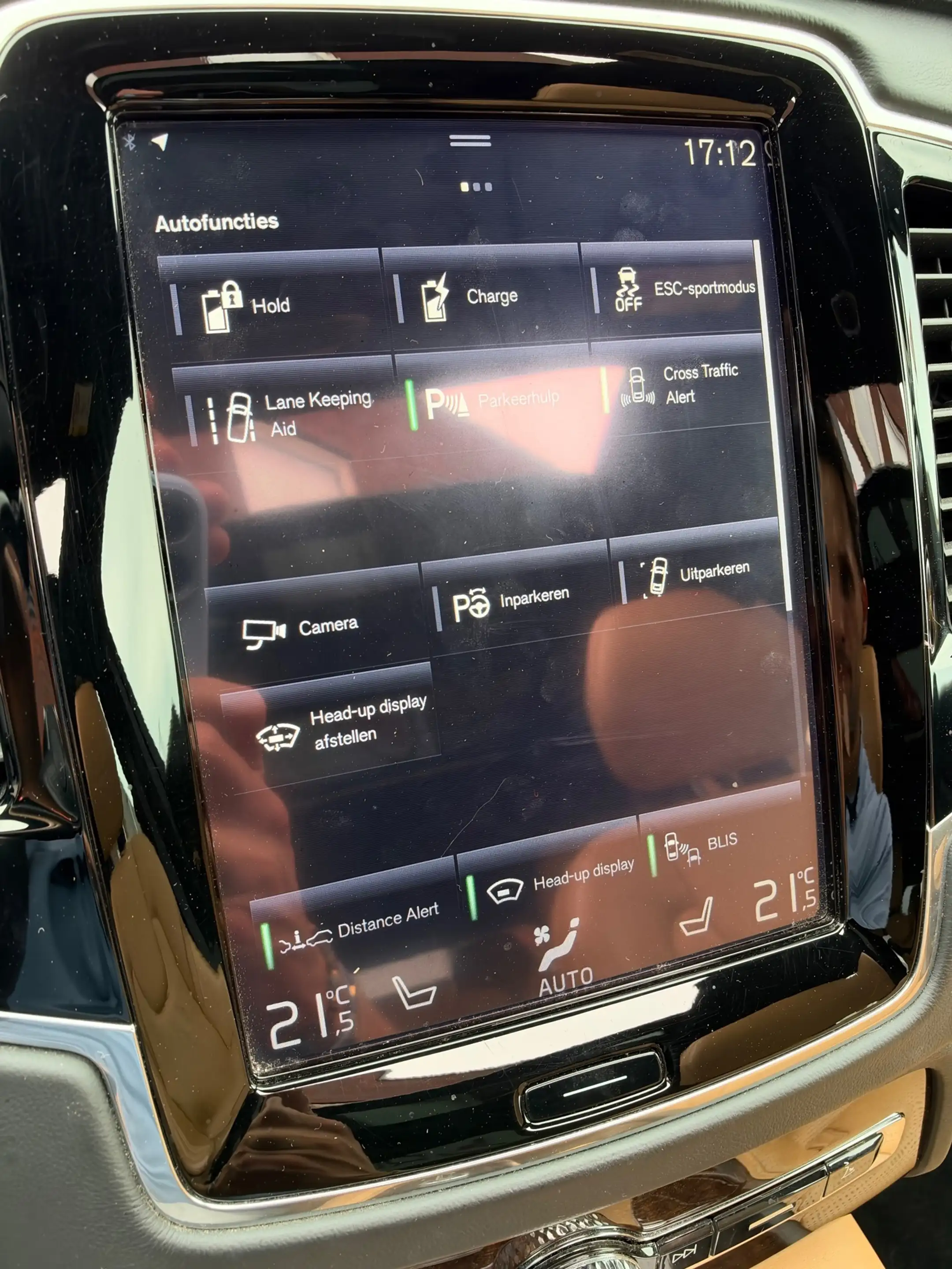 Volvo XC90 2.0 T8 Twin Engine AWD Inscription / Pano / Leder — photo 7