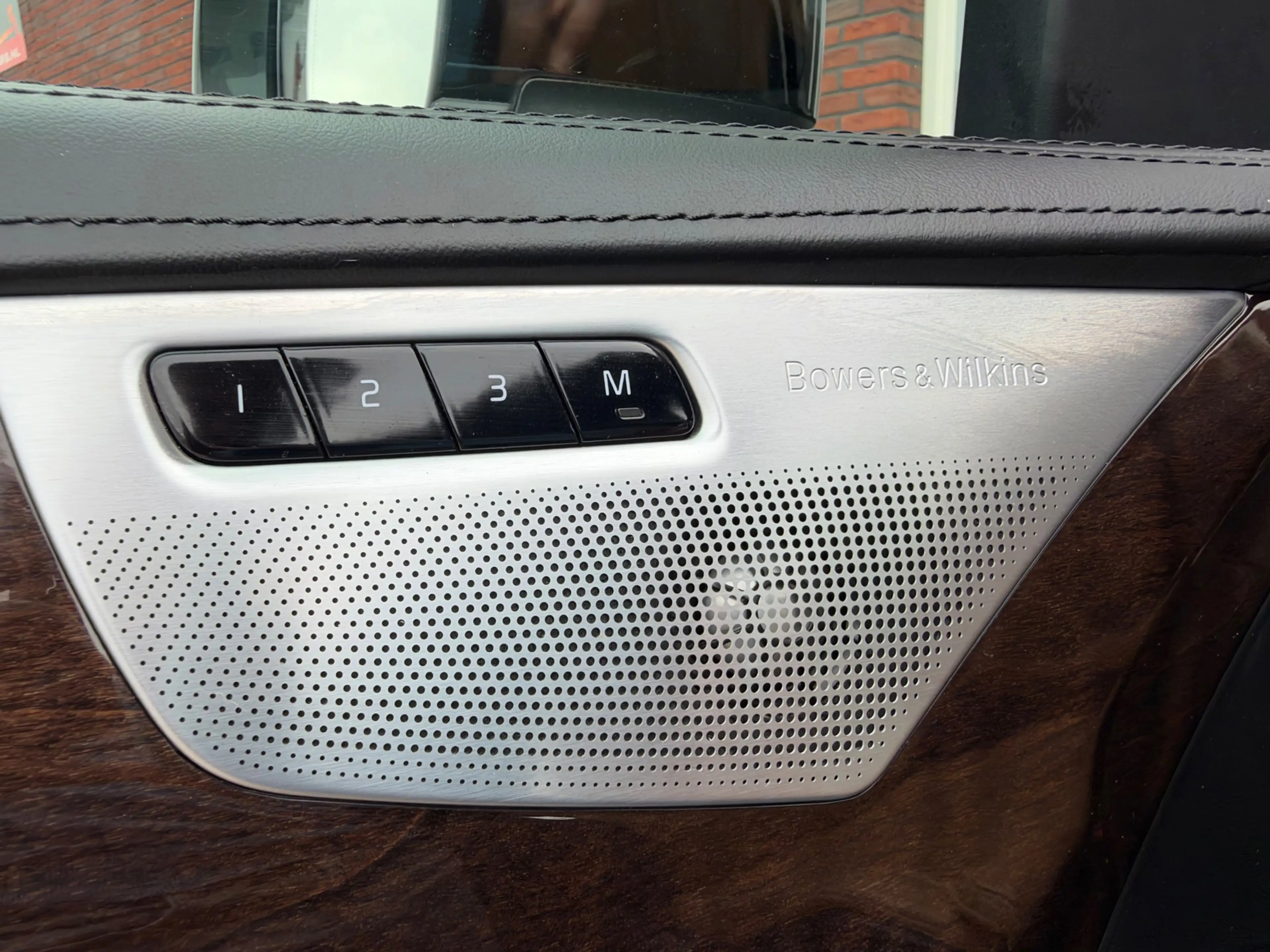 Volvo XC90 2.0 T8 Twin Engine AWD Inscription / Pano / Leder — photo 10