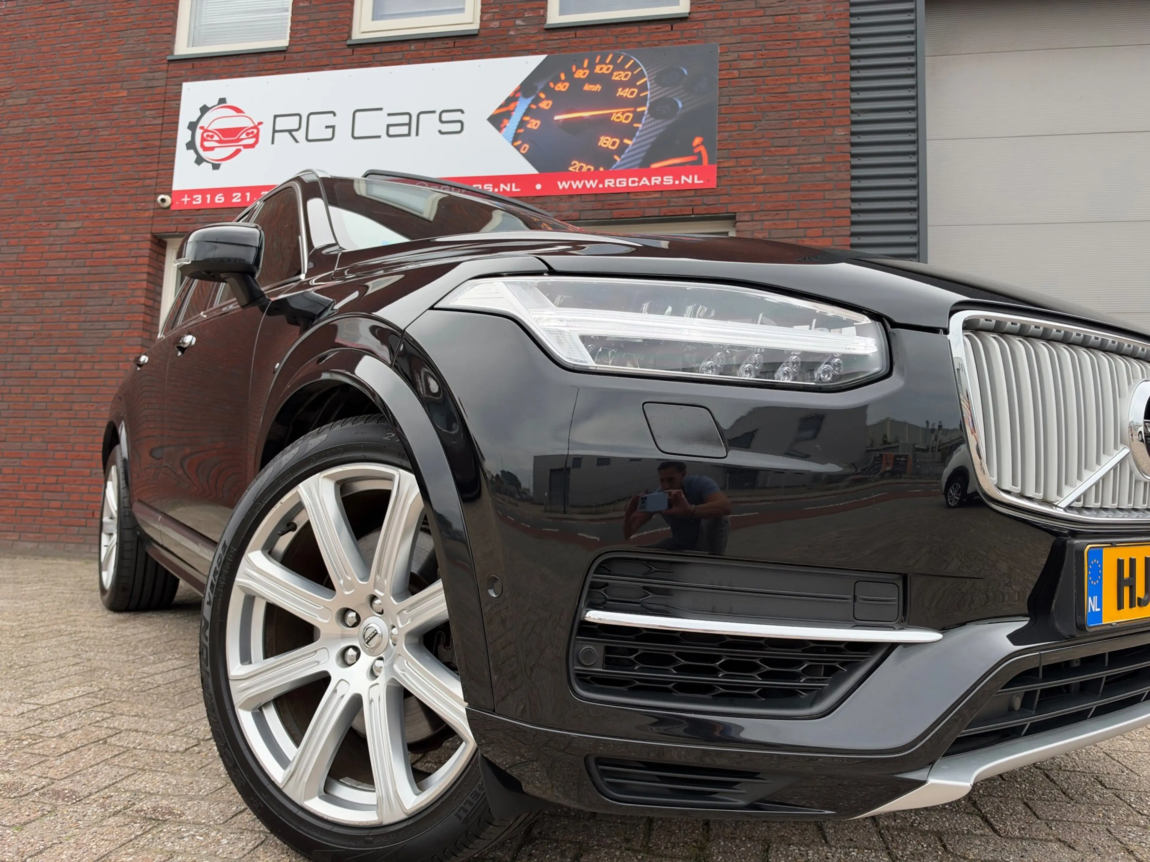 Volvo XC90 2.0 T8 Twin Engine AWD Inscription / Pano / Leder — photo 46