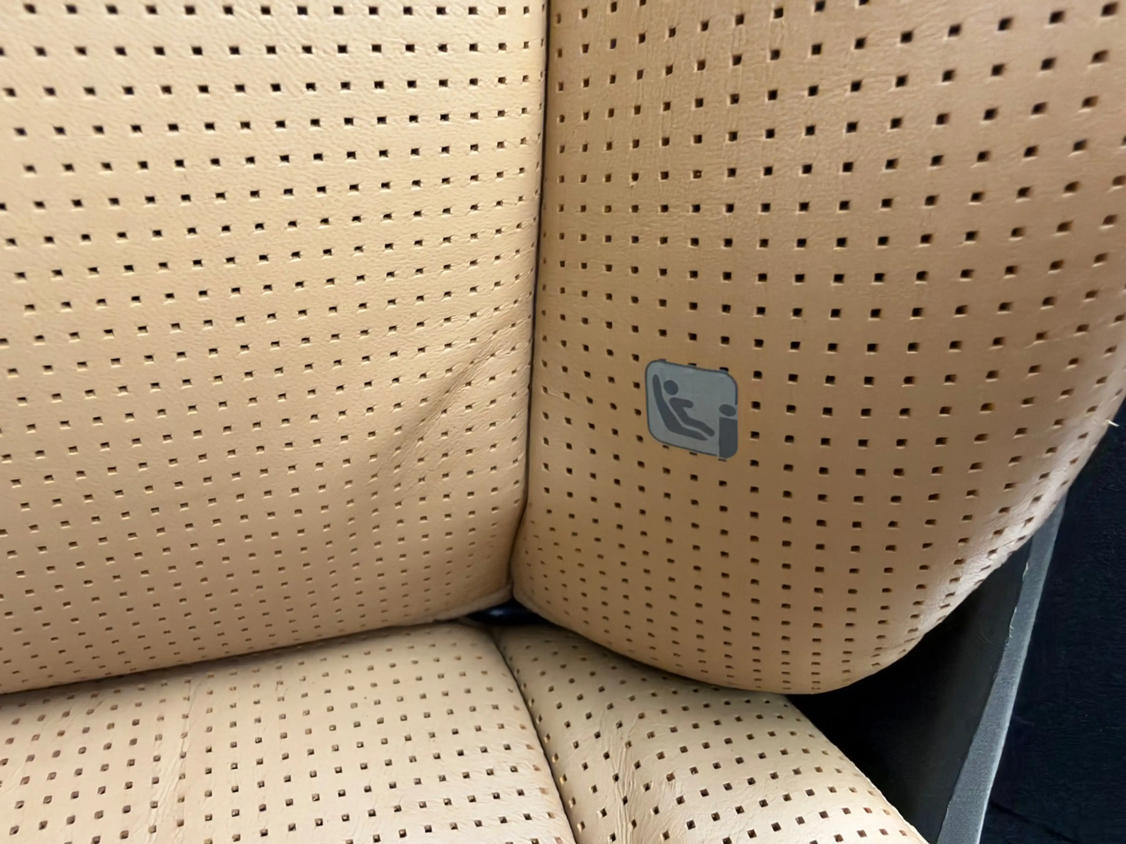 Volvo XC90 2.0 T8 Twin Engine AWD Inscription / Pano / Leder — photo 40