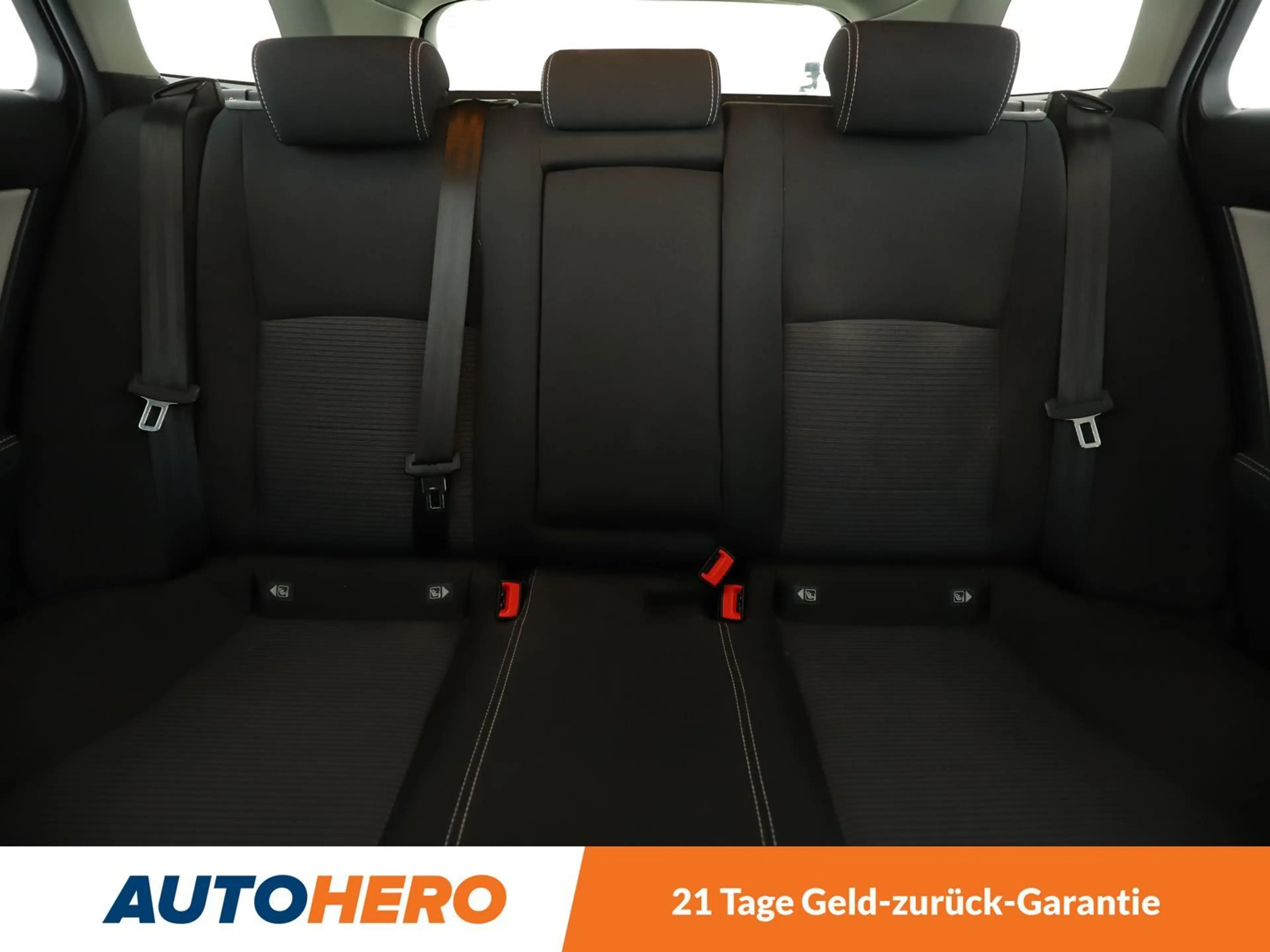 Toyota Avensis 1.8 Team D Aut*NAVI*LED*TEMPO*CAM*SHZ*KLIMA* — photo 15