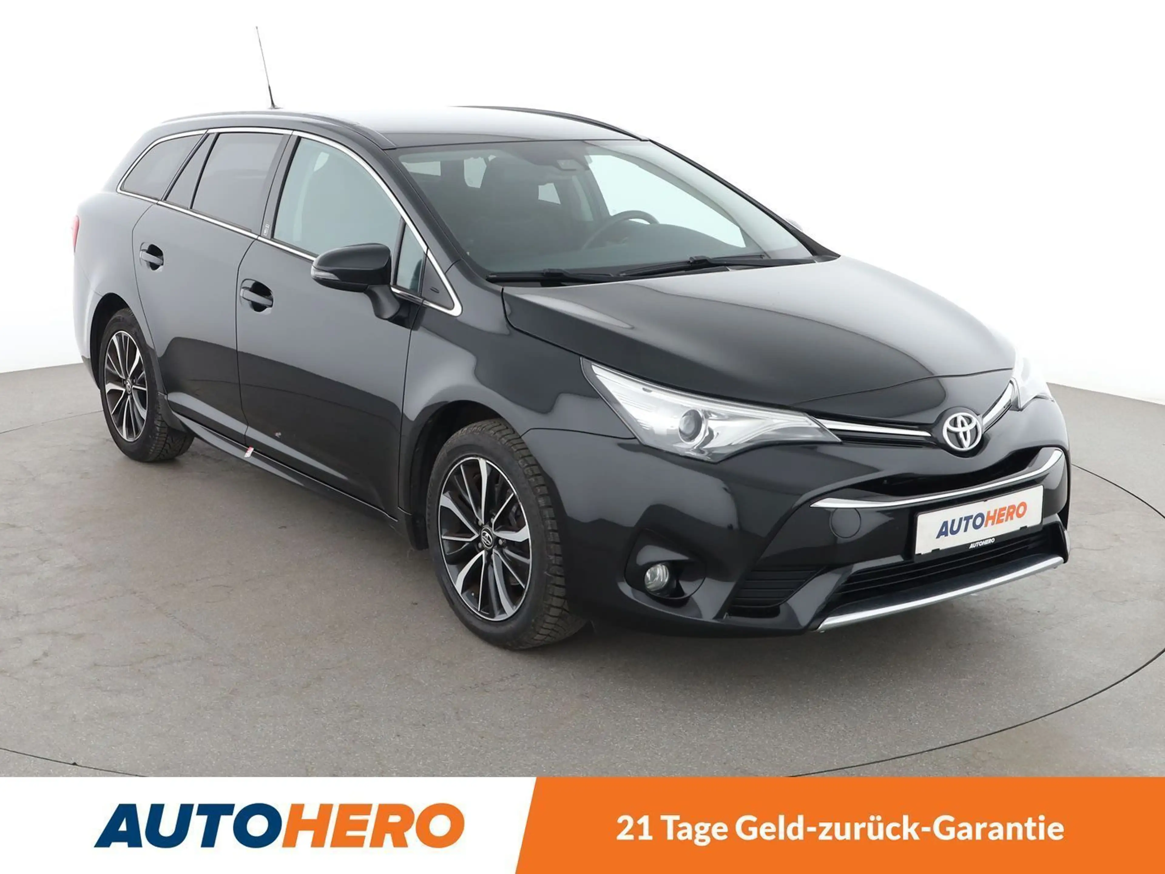 Toyota Avensis 1.8 Team D Aut*NAVI*LED*TEMPO*CAM*SHZ*KLIMA* — photo 8