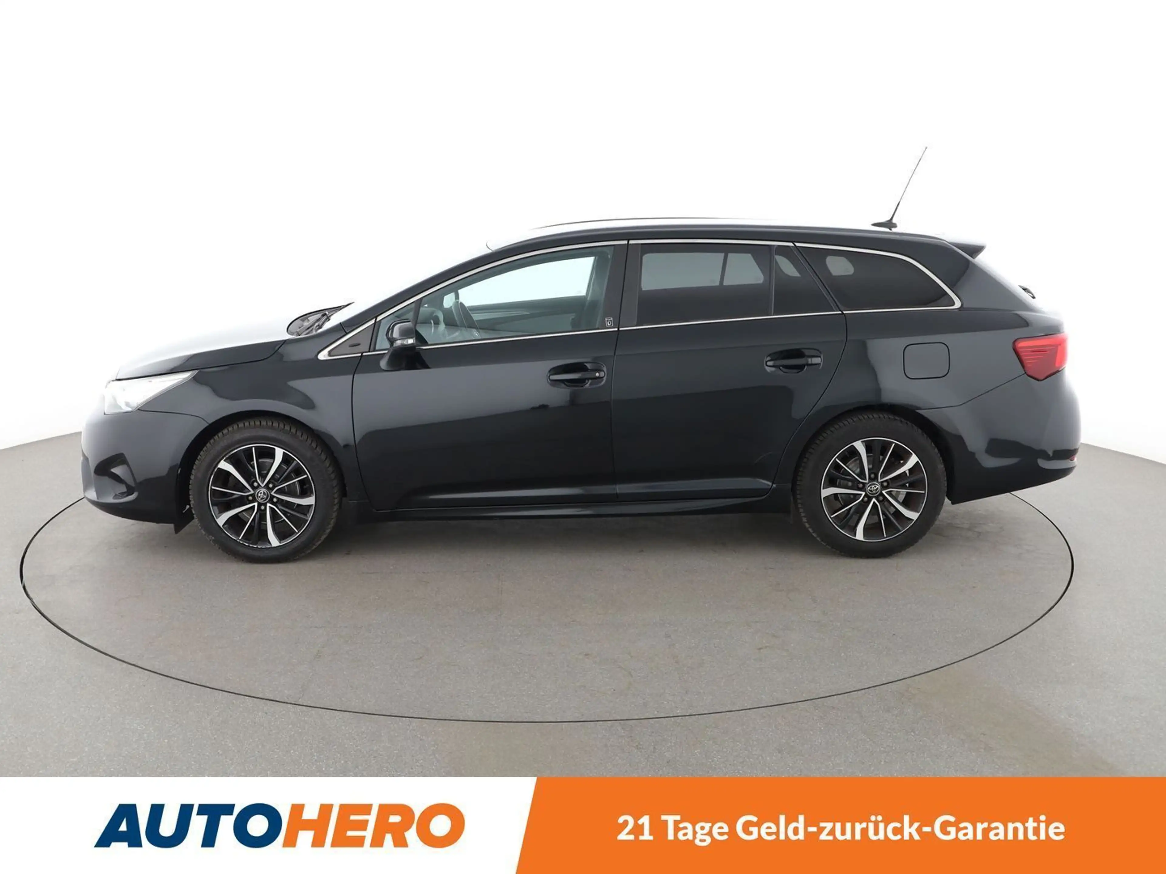 Toyota Avensis 1.8 Team D Aut*NAVI*LED*TEMPO*CAM*SHZ*KLIMA* — photo 3