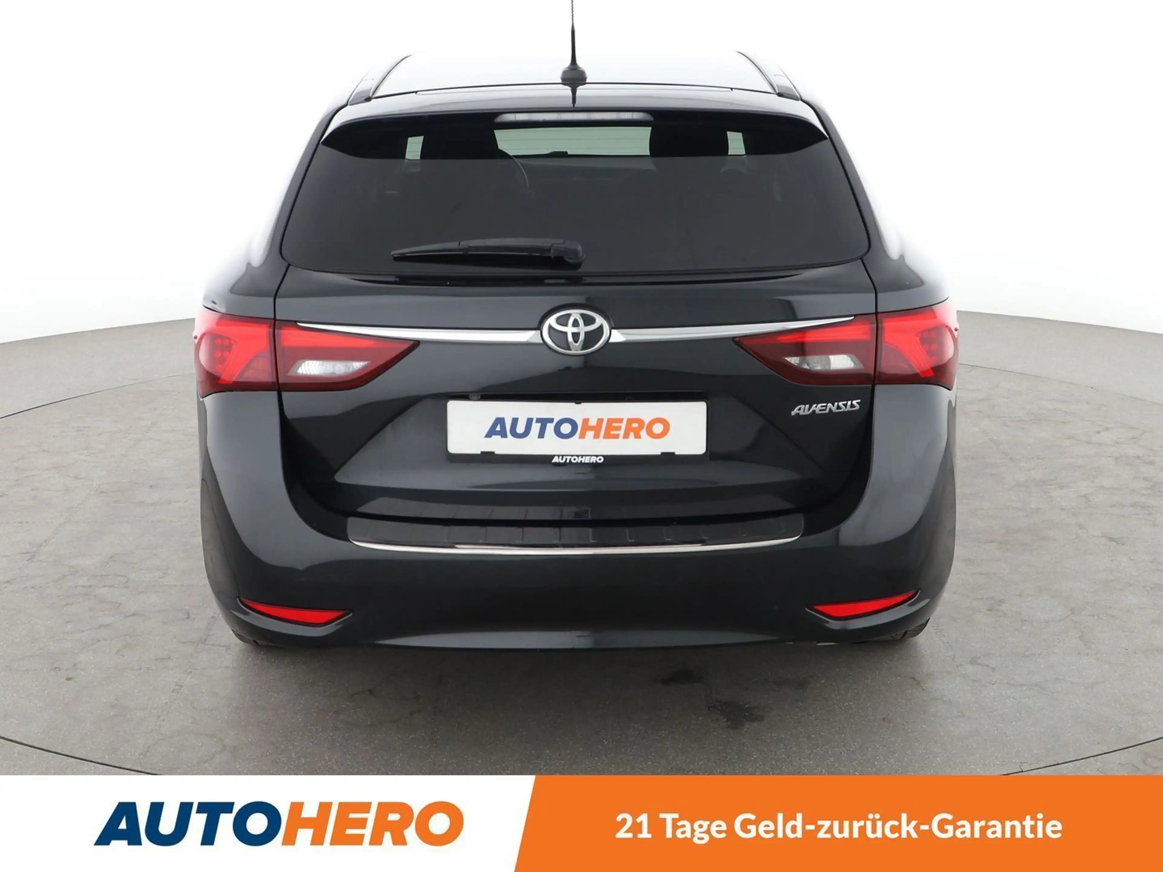 Toyota Avensis 1.8 Team D Aut*NAVI*LED*TEMPO*CAM*SHZ*KLIMA* — photo 5