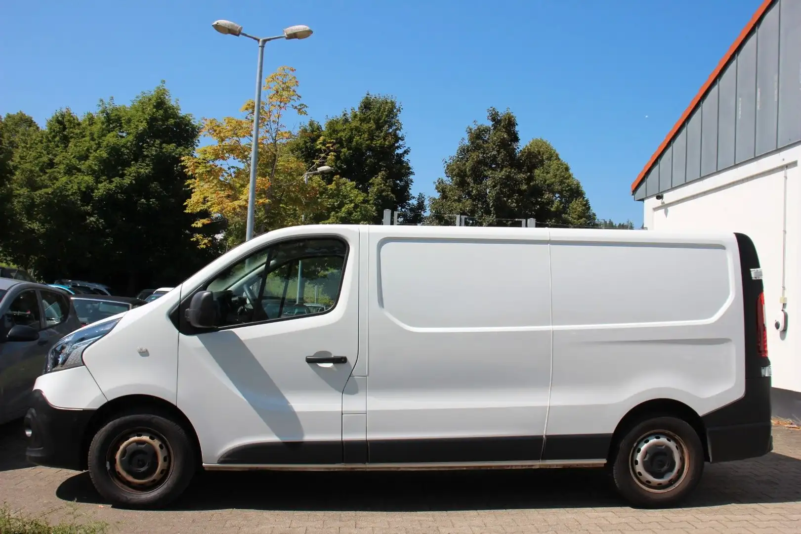 Renault Trafic 2.0DCi # L2 - Langversion # Klima # PDC Weiß - 2