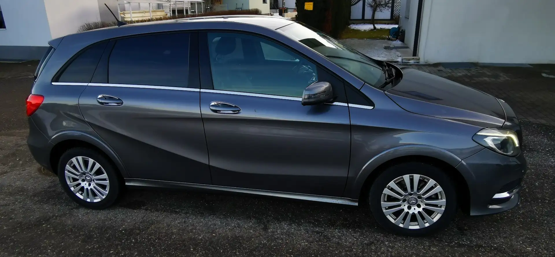 Mercedes-Benz B 200 (Natural Gas Drive) - 2