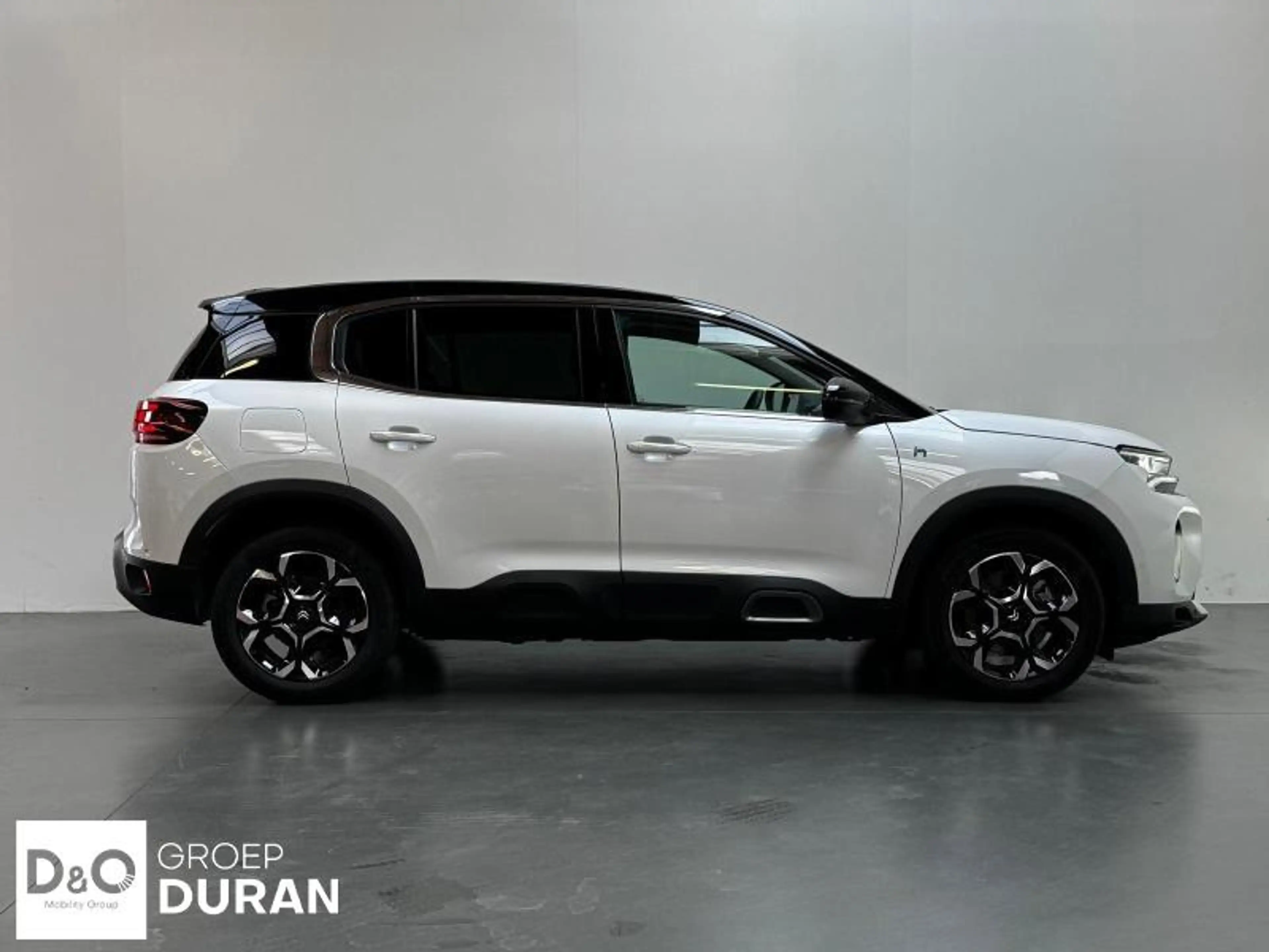 Citroen C5 Aircross Feel 1.6 Plug-In Hybrid — photo 12