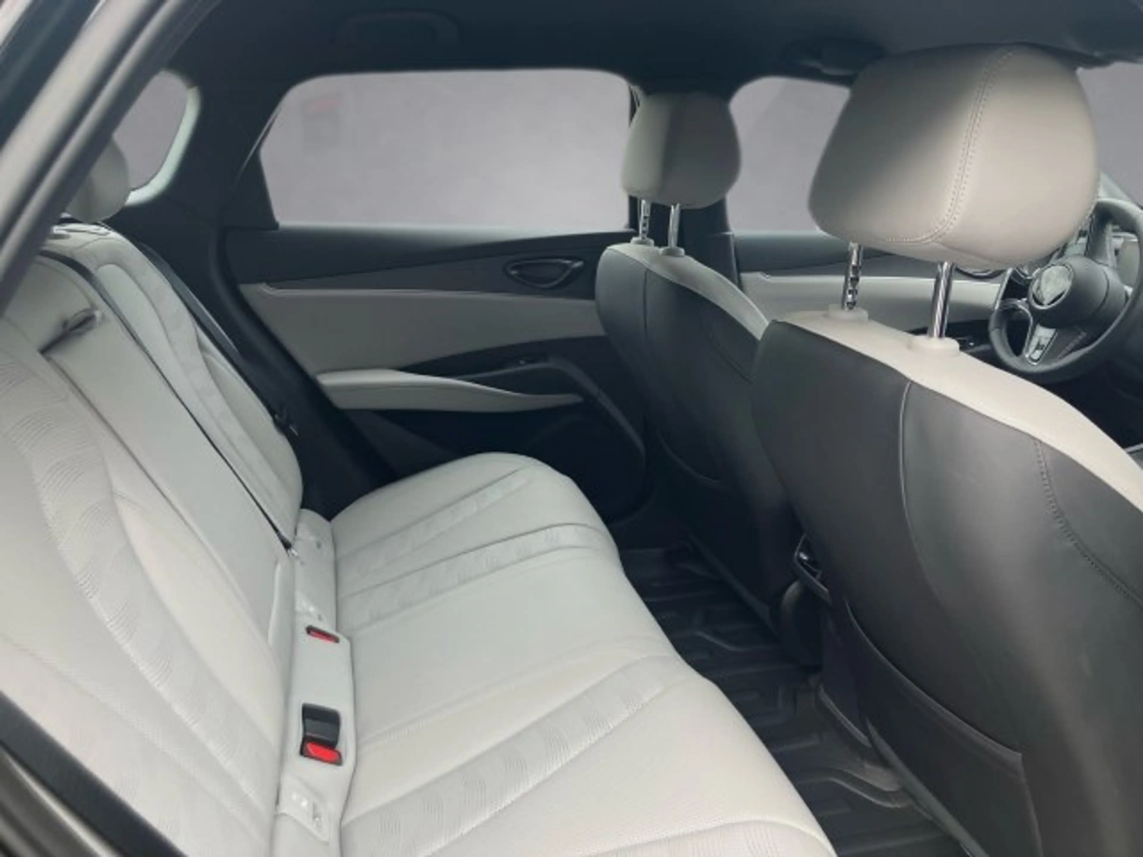 BYD Seal 6 DM-i Touring Boost — photo 12