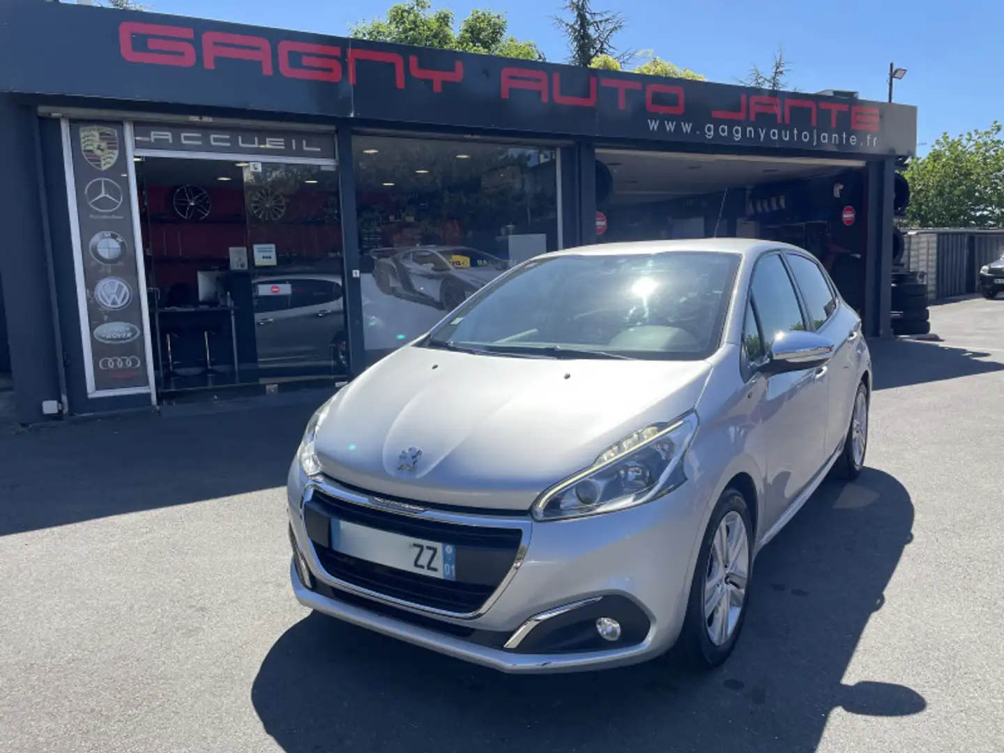 Peugeot 208 1.2 PURETECH 82CH STYLE 5P Gris - 1