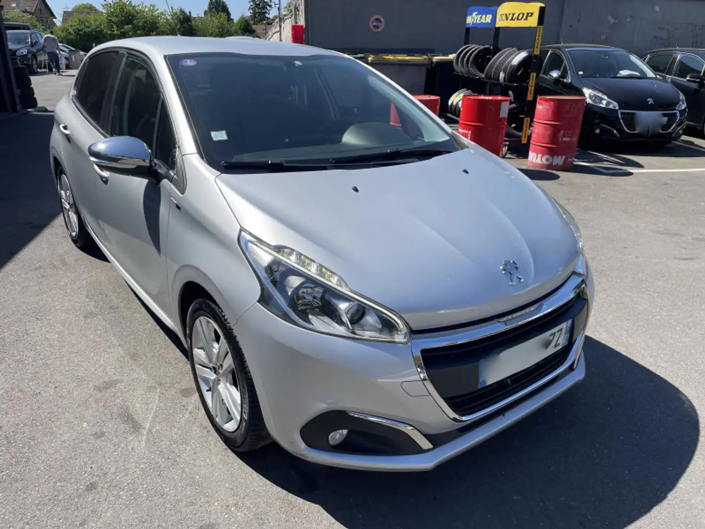 Peugeot 208 1.2 PURETECH 82CH STYLE 5P Gris - 2