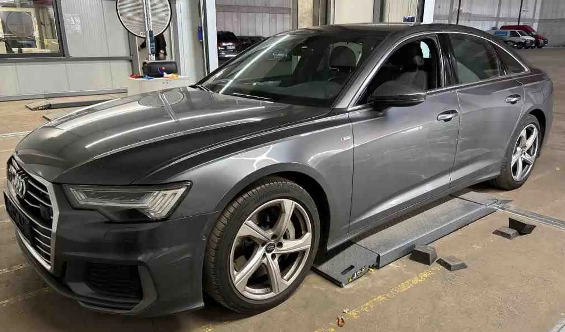 Audi A6 50 TFSIe Q 2x S LINE PANO HD-MATRIX ASSIST LM Grau - 2