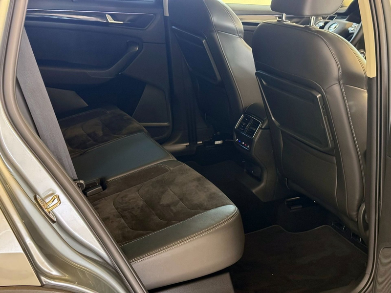 Skoda Kodiaq 2.0 TDI Scout 4x4*AHK*1.BESITZ*ACC*PANO*R-KAMERA* — photo 11