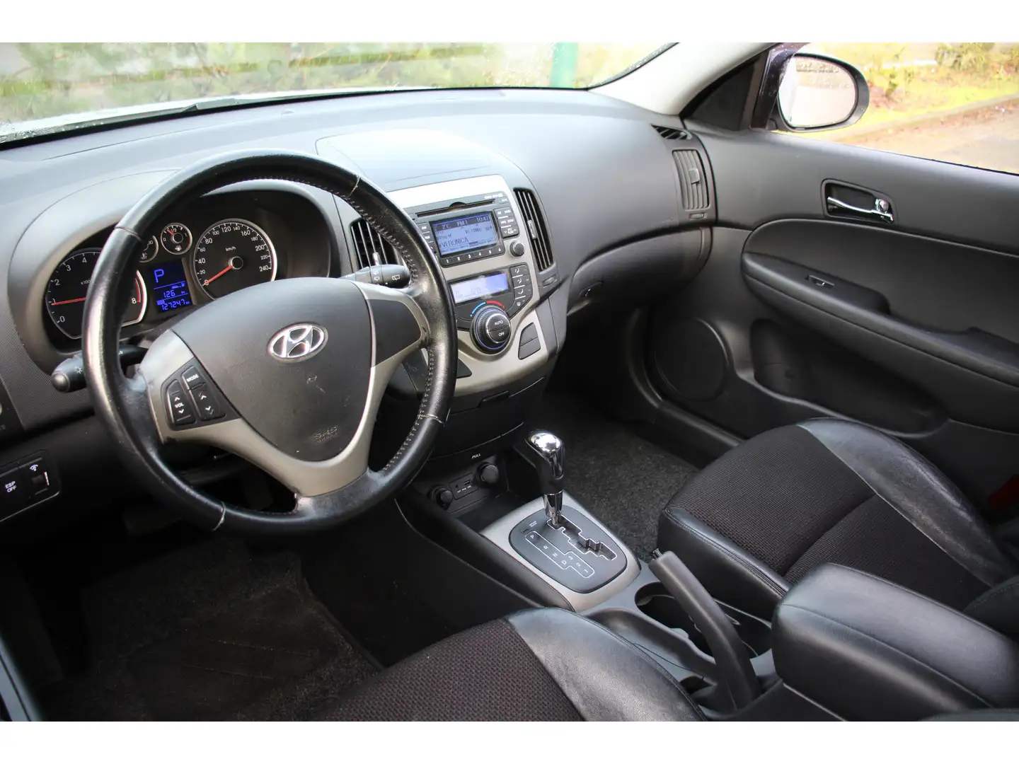 Hyundai i30 CW AUTOMAAT | LEDER/STOF | CLIMA | PARK SENS | LM. Grijs - 2