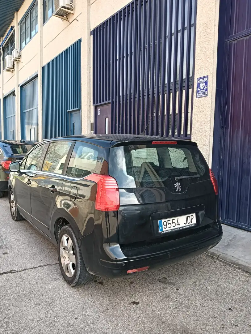 Peugeot 5008 1.6HDI Family CMP 112 Noir - 2