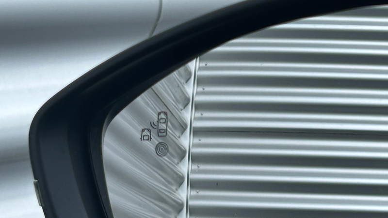 Peugeot e-2008 54KWH 156PK ALLURE AVANTAGE AUTOMAAT / NAVI / LEDE — photo 13