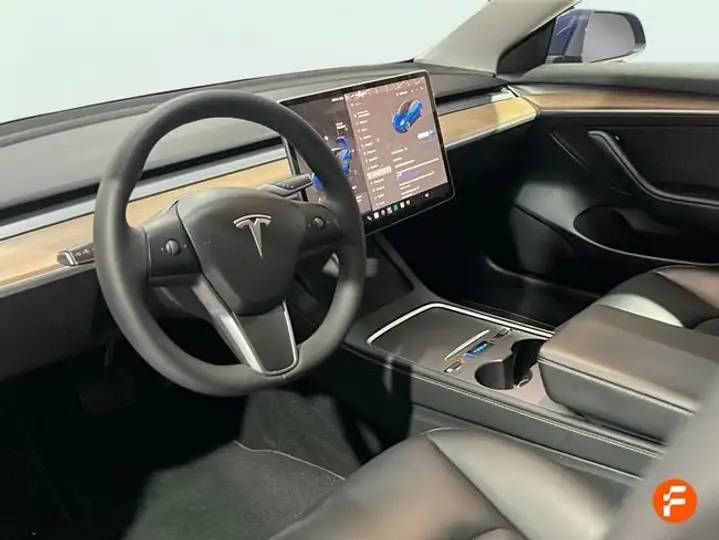 Tesla Model 3 2022, foto 17