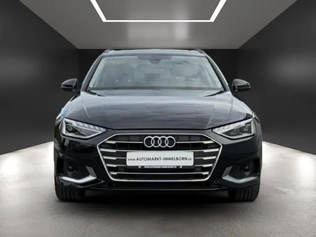 Audi A4 view 9