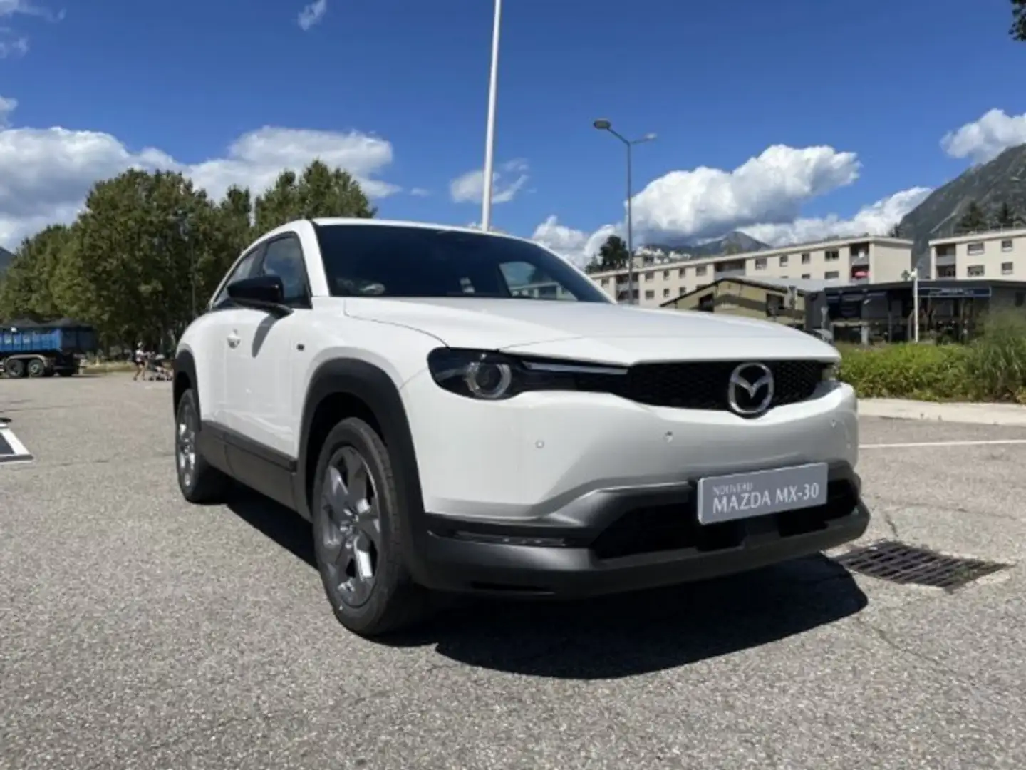 Mazda MX-30 2022 e-Skyactiv 145 ch Exclusive-Line 5P Blanc - 2