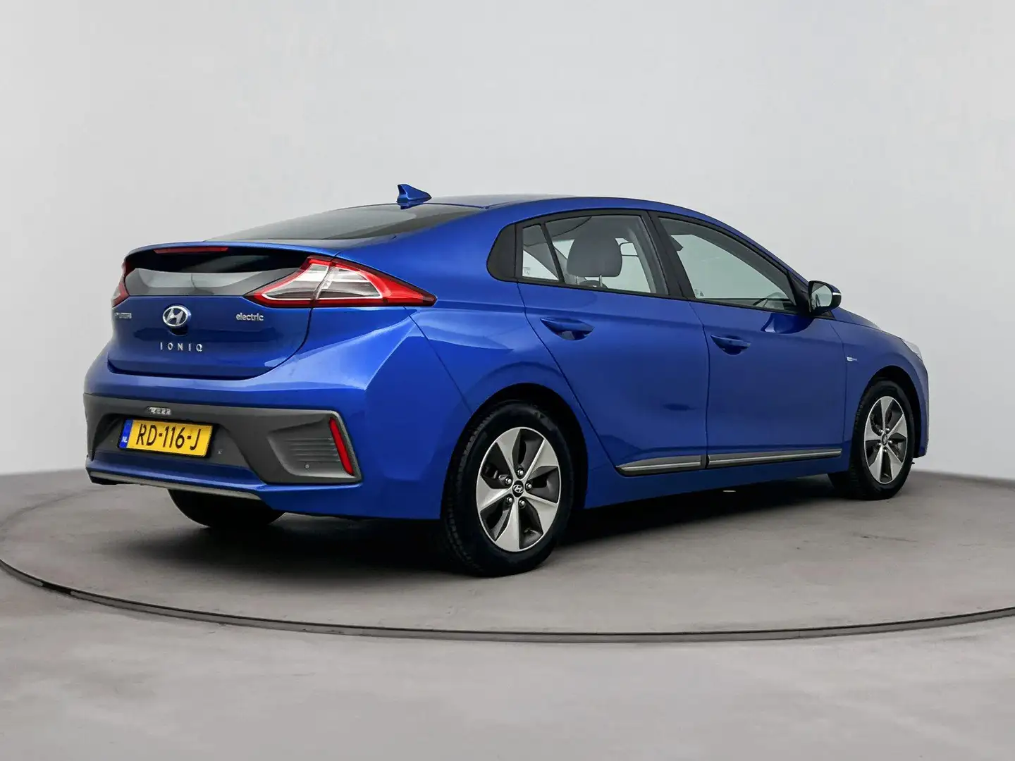 Hyundai IONIQ Comfort EV | 1e eigenaars | Navigatie | Achteruitr Blauw - 2
