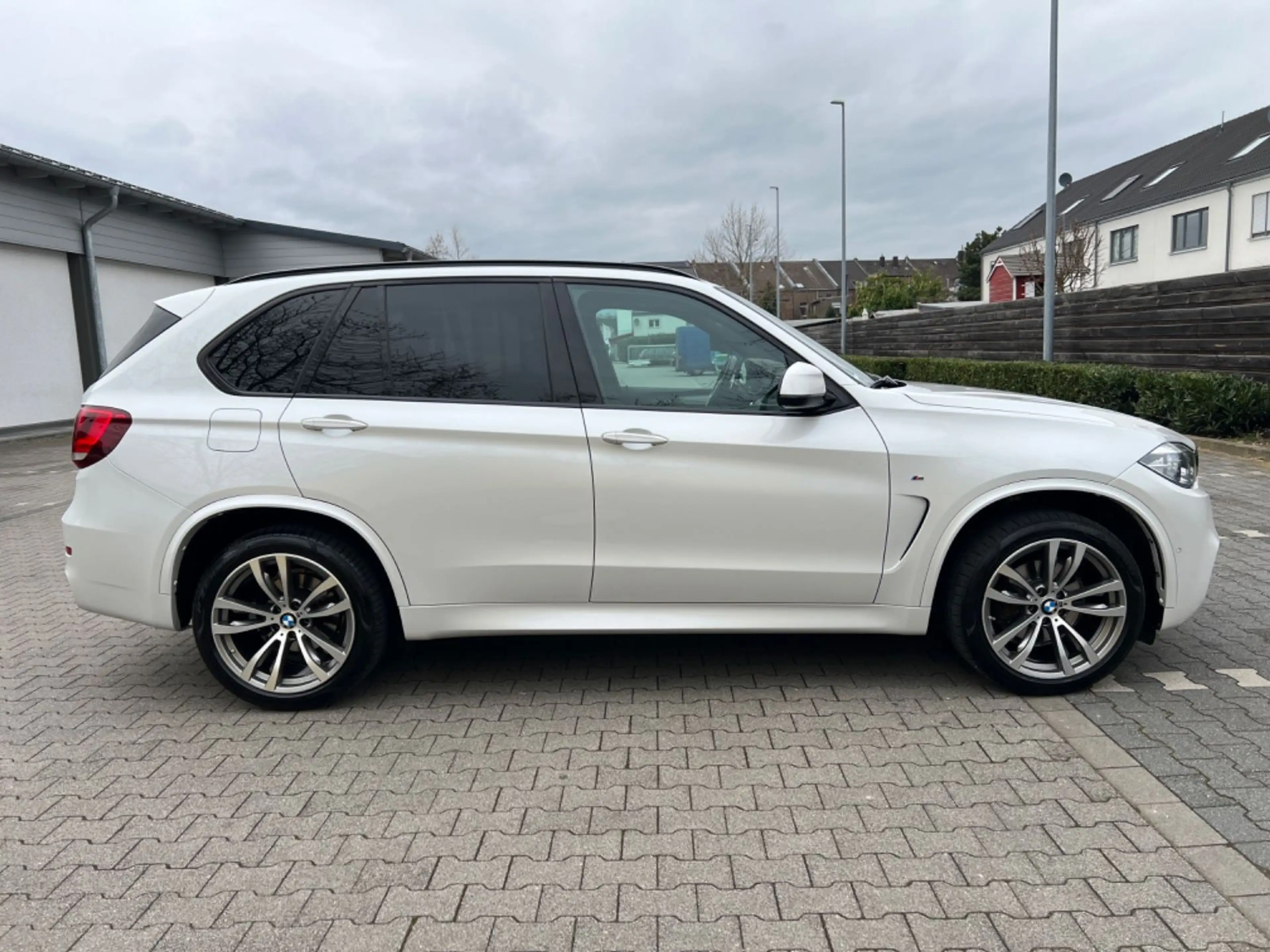 BMW X5 xDrive30d M Sportpaket PANO/HEAD-UP/KAMERA — photo 4