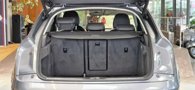 Audi Q3 view 9