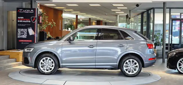 Audi Q3 view 4