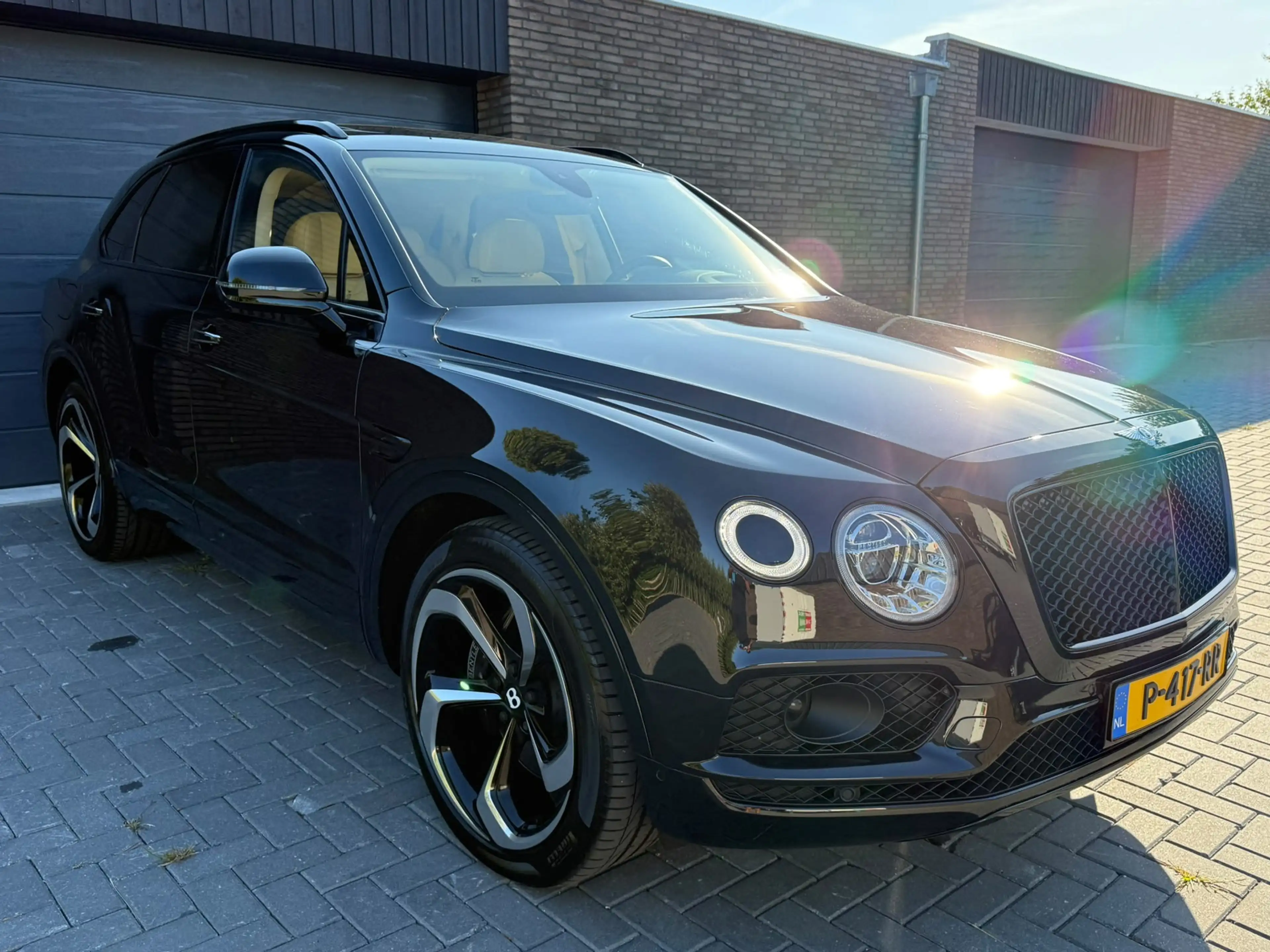 Bentley Bentayga 4.0 V8, Mulliner, NIEUWSTAAT!!, NAIM, 22'', DEALER — photo 3