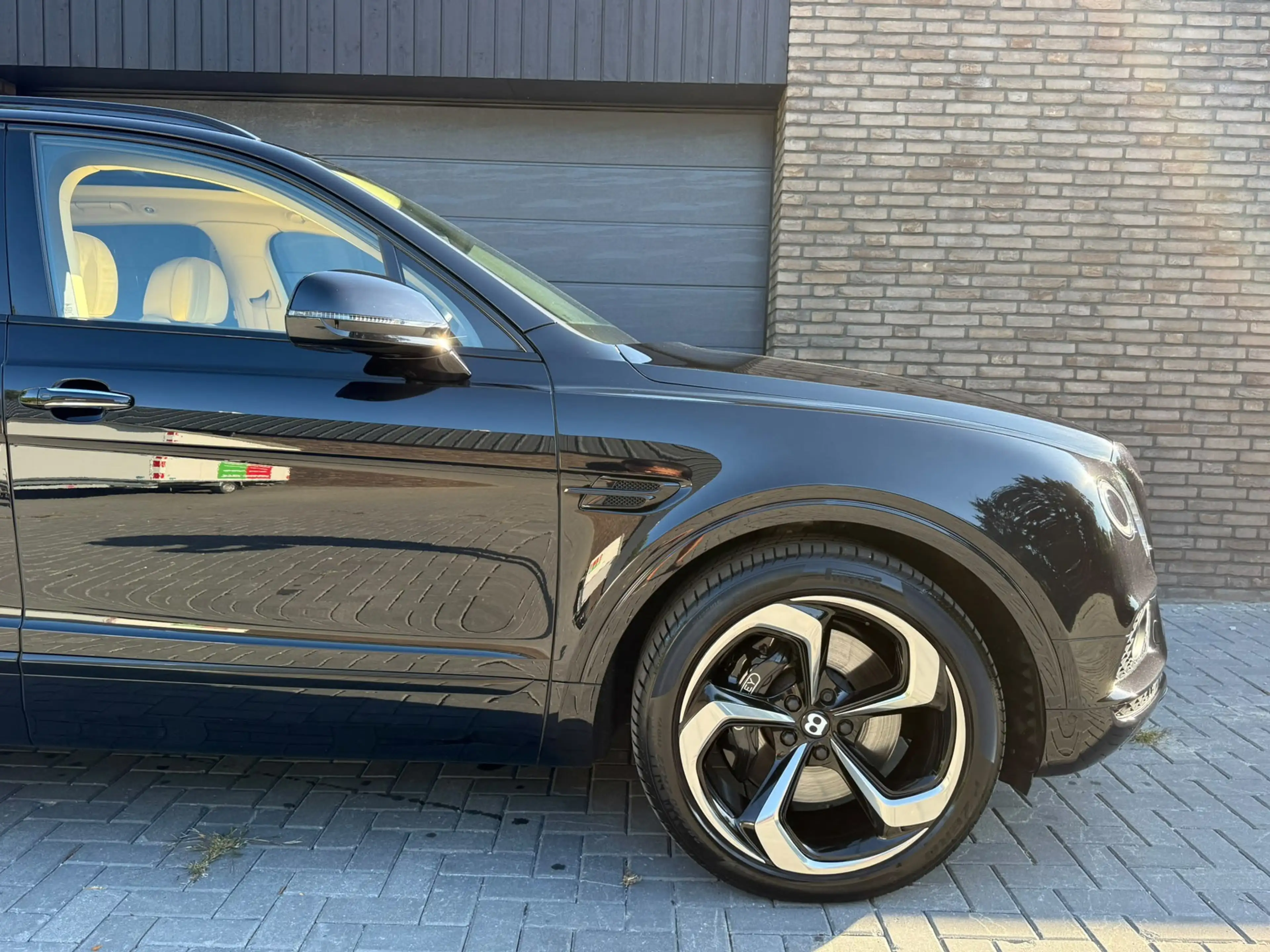 Bentley Bentayga 4.0 V8, Mulliner, NIEUWSTAAT!!, NAIM, 22'', DEALER — photo 13