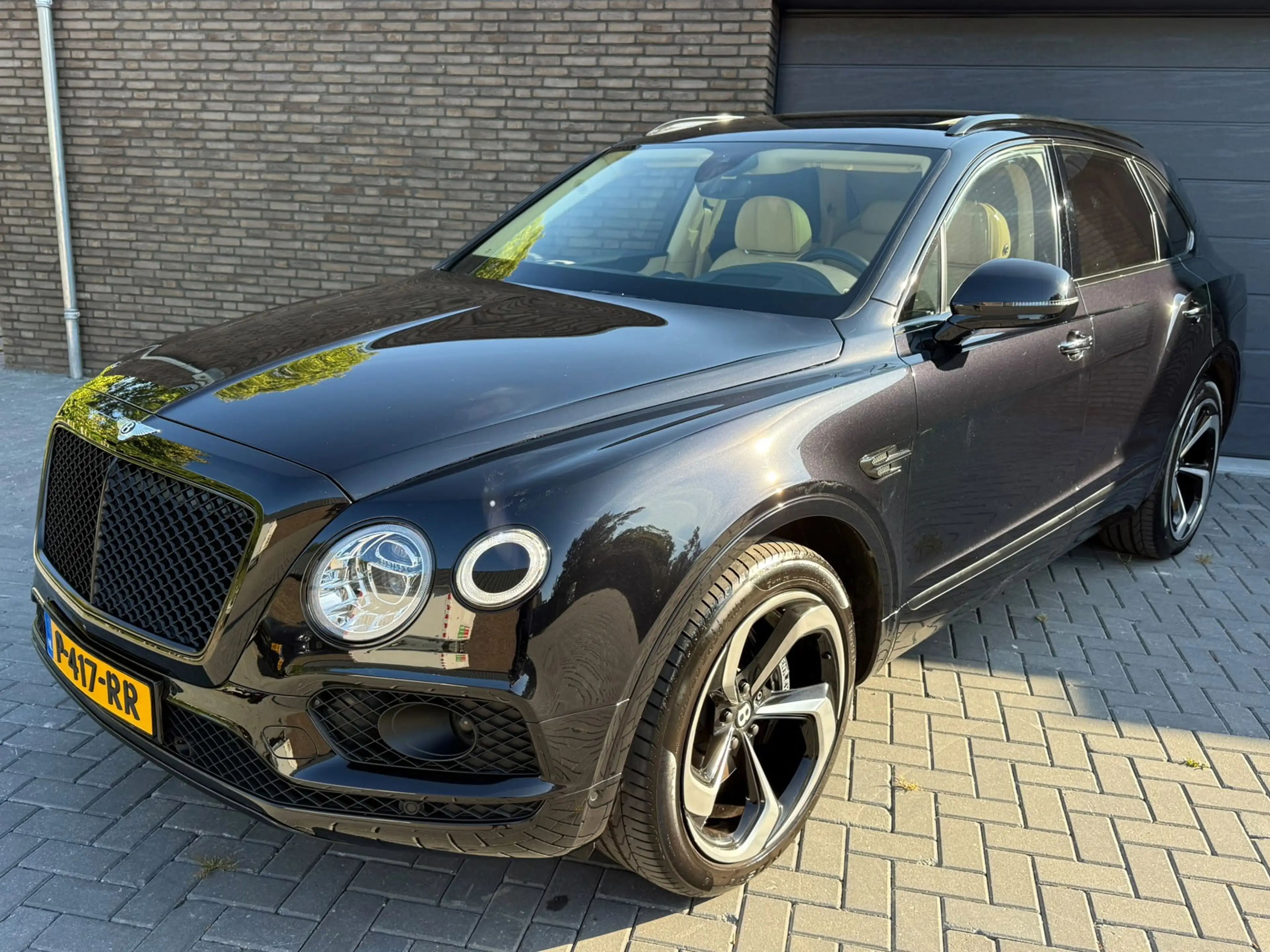 Bentley Bentayga 4.0 V8, Mulliner, NIEUWSTAAT!!, NAIM, 22'', DEALER — photo 2