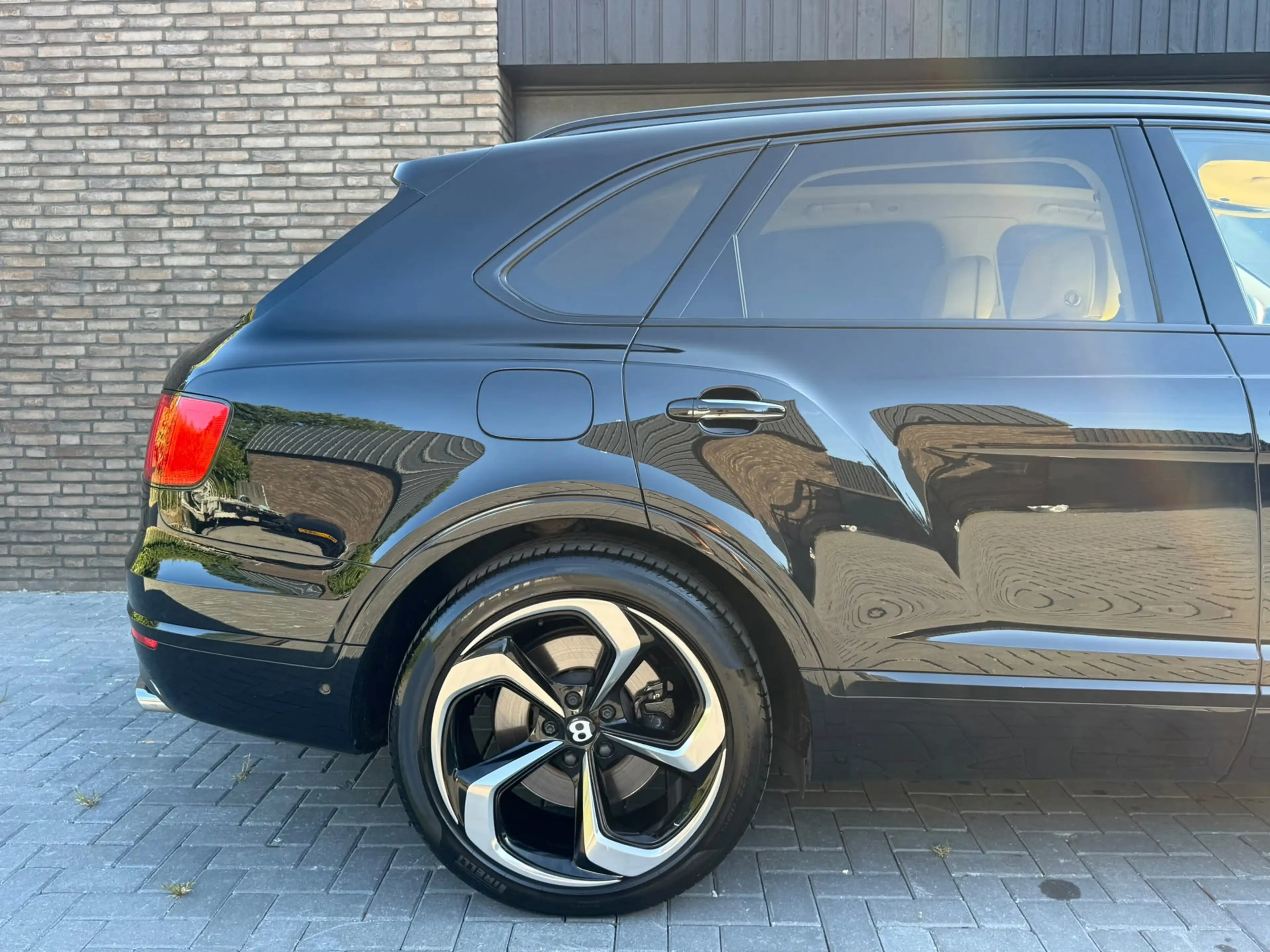 Bentley Bentayga 4.0 V8, Mulliner, NIEUWSTAAT!!, NAIM, 22'', DEALER — photo 11