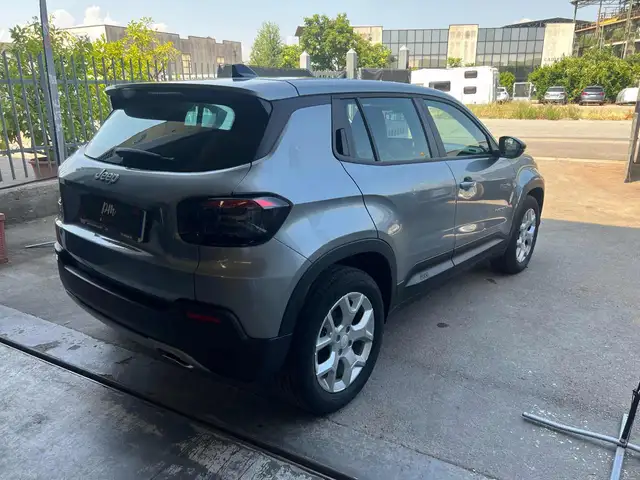 Jeep Avenger view 5