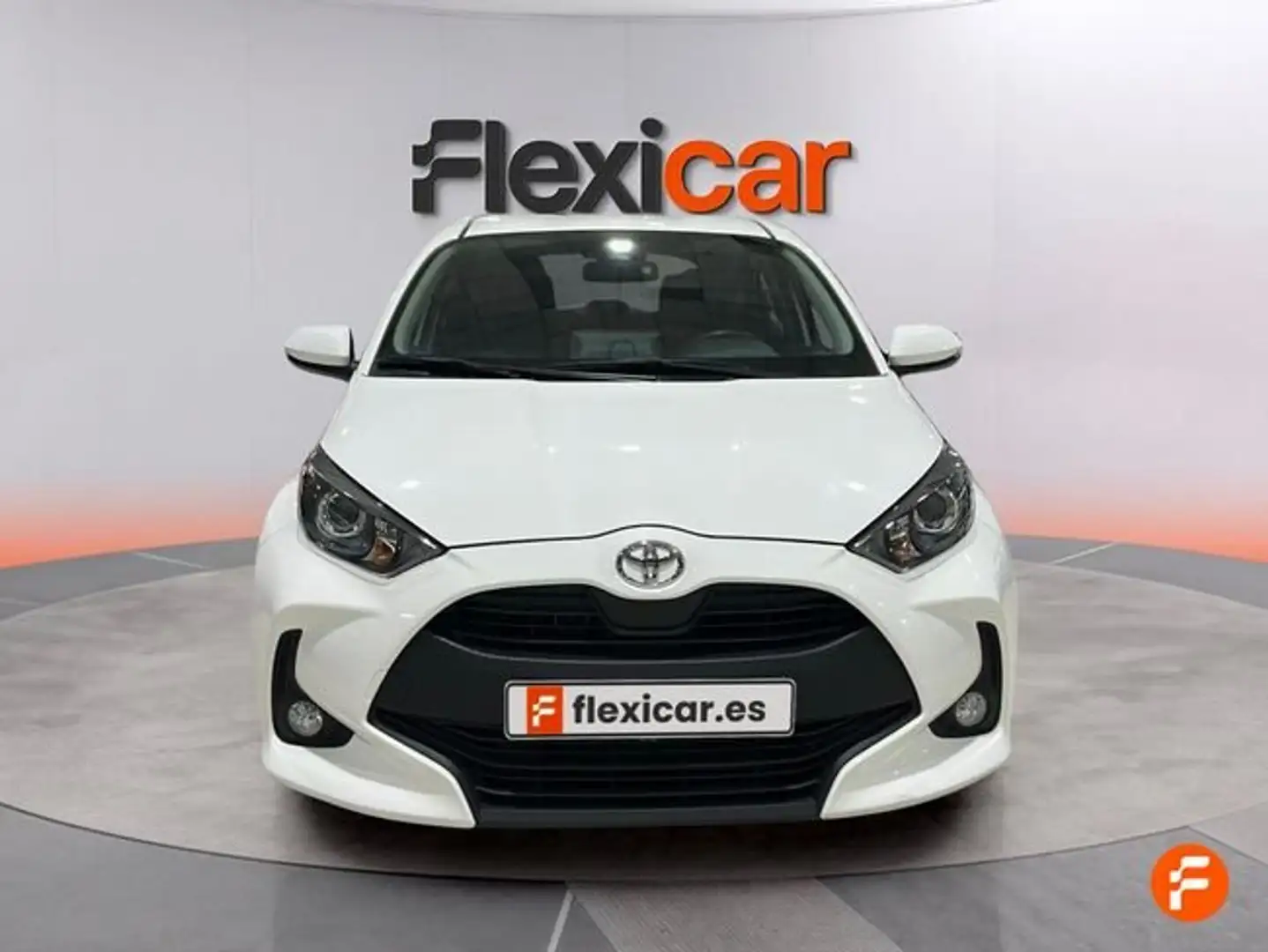 Toyota Yaris 1.0 Active Blanco - 2
