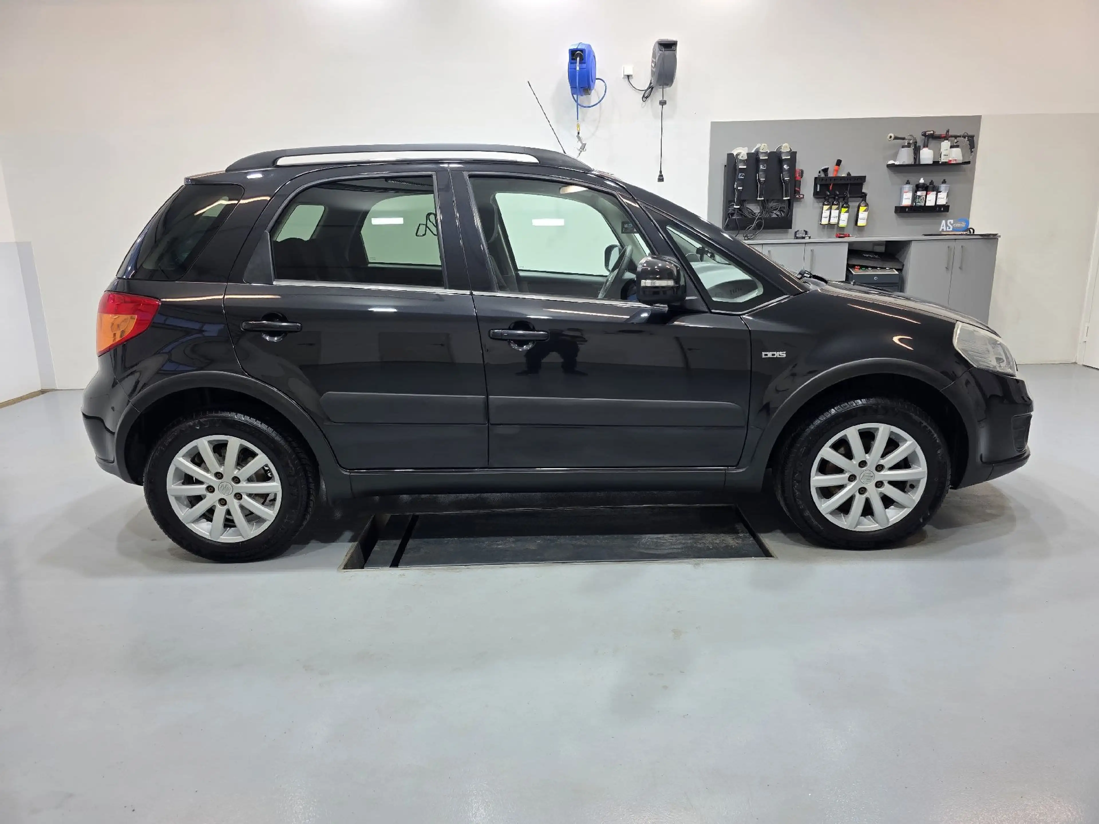 Suzuki SX4 Navigator GLX 4WD 2,0 — photo 4