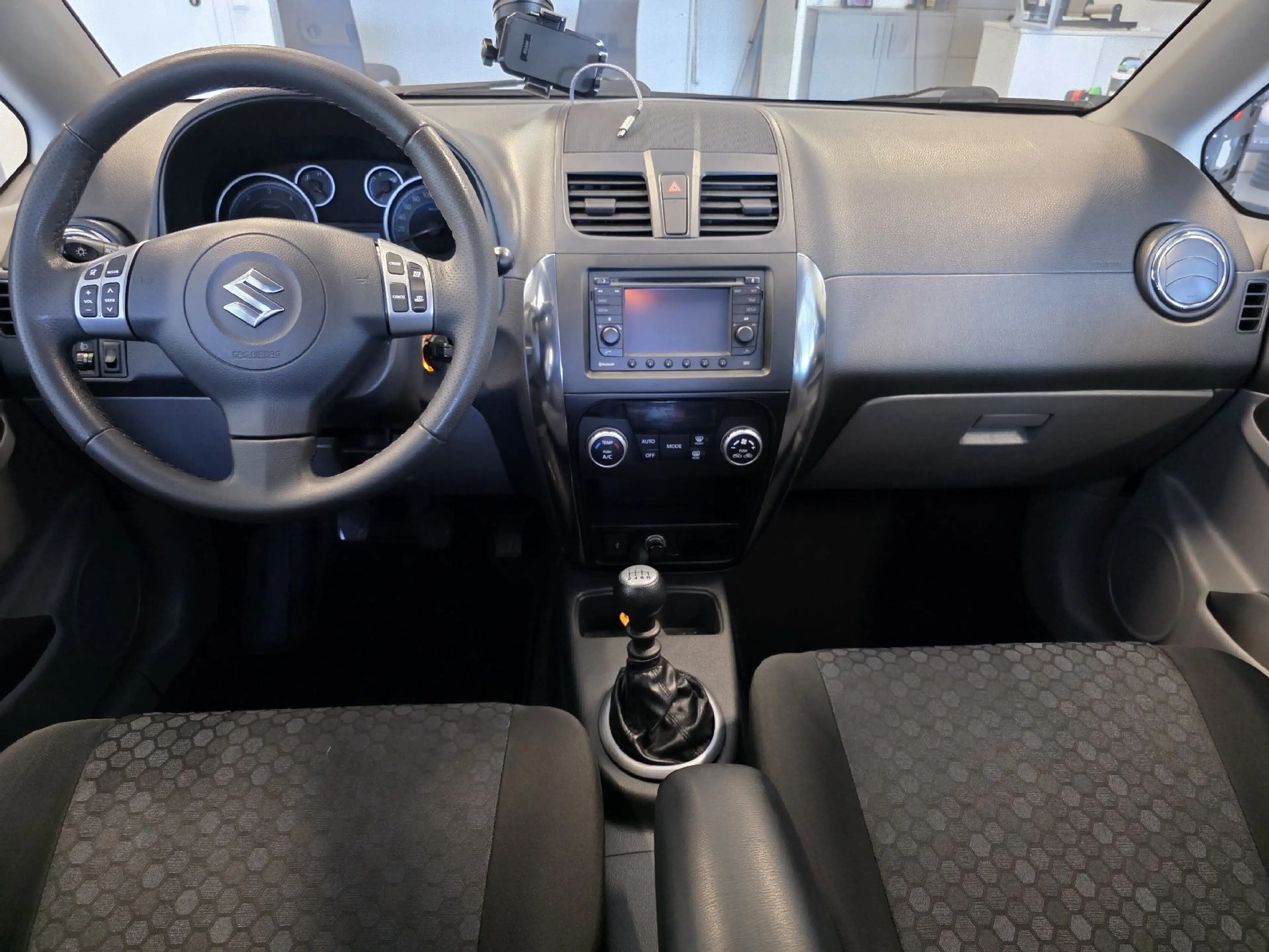 Suzuki SX4 Navigator GLX 4WD 2,0 — photo 9