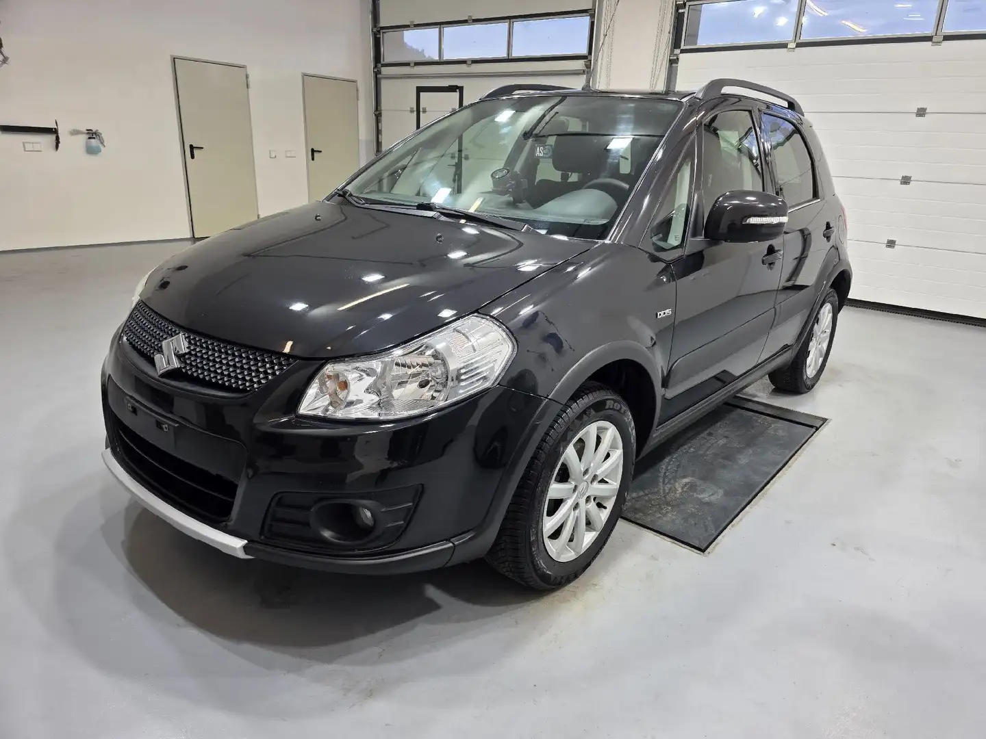 Suzuki SX4 Navigator GLX 4WD 2,0 Schwarz - 1
