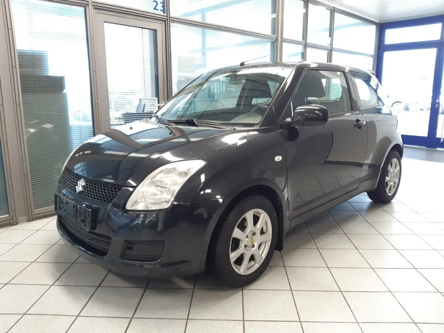 Suzuki Swift Tüv 07-2025 Schwarz - 2